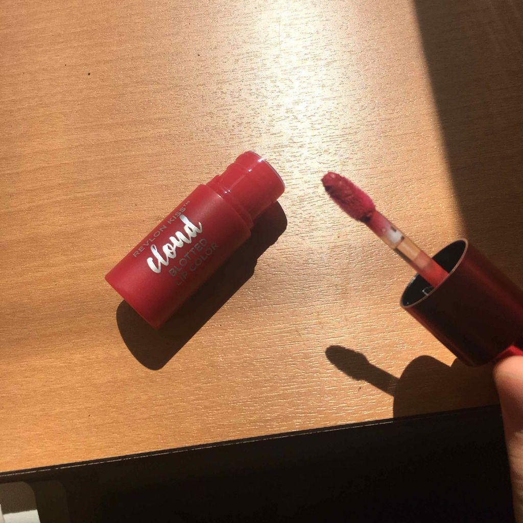 キス クラウド ブロッテッド リップ カラー/REVLON/口紅を使ったクチコミ（2枚目）