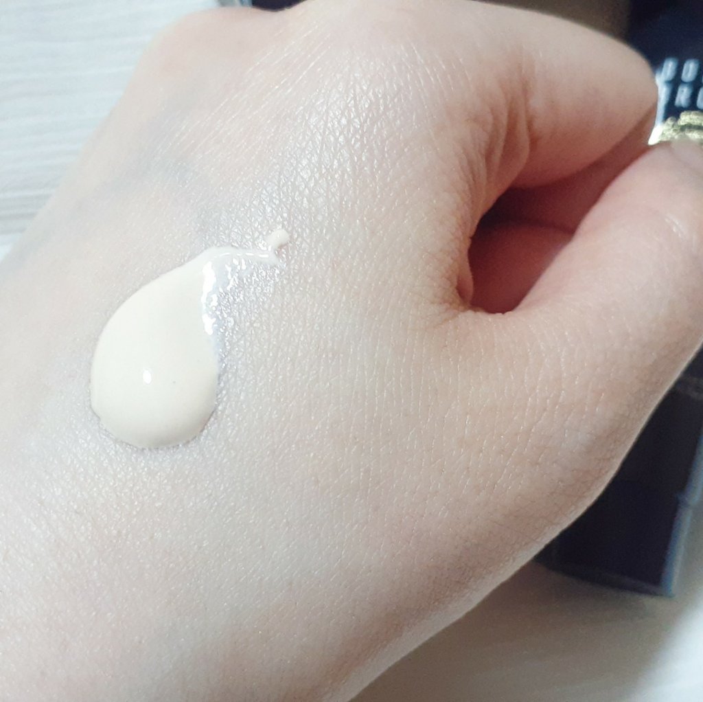 インテンシブ セラム ラディアンス プライマー 15ml (ミニサイズ)/BOBBI BROWN/化粧下地を使ったクチコミ（2枚目）