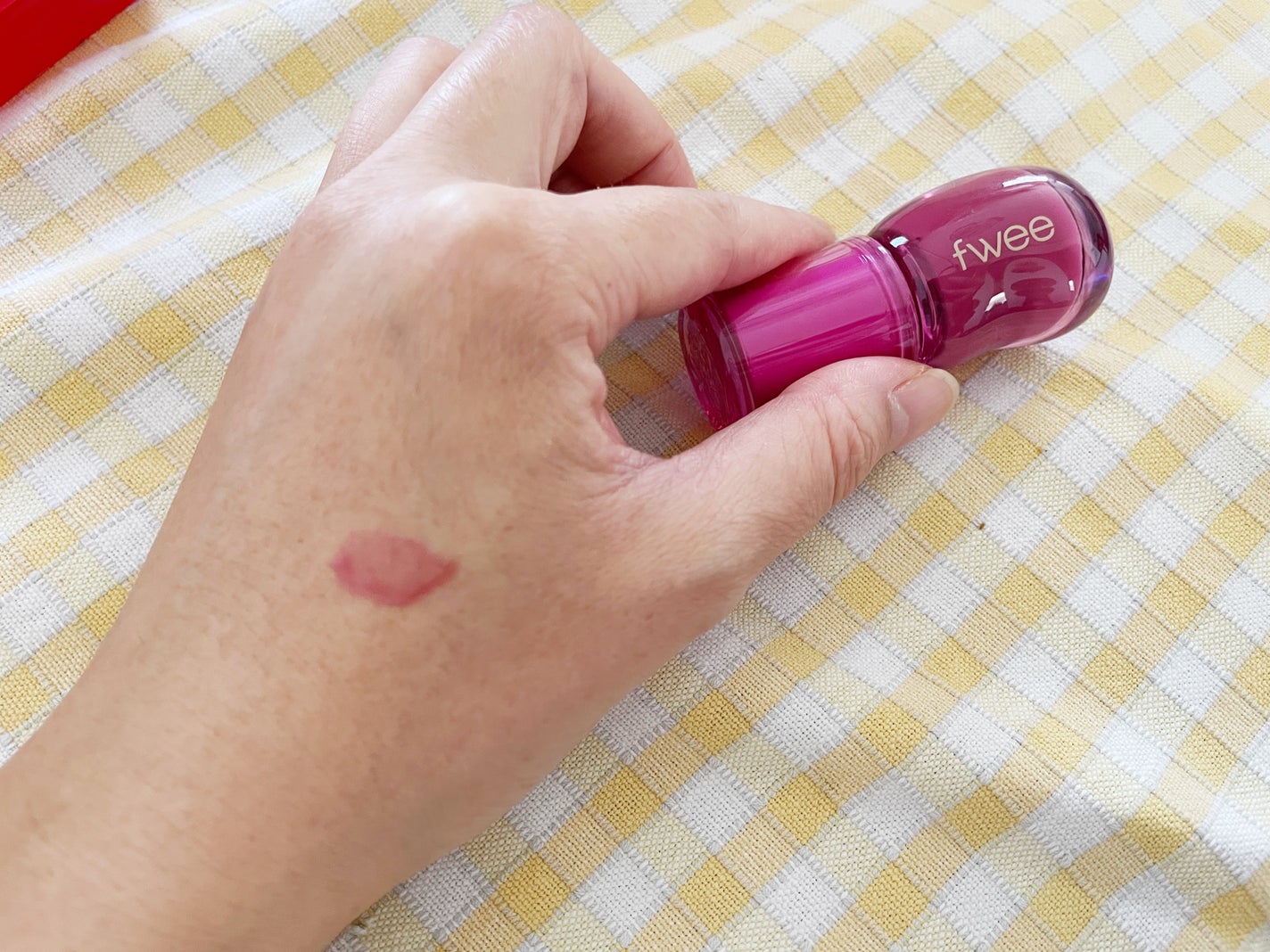 フィー 3Dボリューミンググロス/fwee/リップグロスを使ったクチコミ(3枚目)