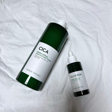 🌈NATURE REPUBLIC/GREEN DERMA MILD CICA🌈

韓国人ユーチューバーの윤이든さんが紹介していたので購入してみました💁‍♀️
トナーは大容量なので、勝手にサラサラとしたタ