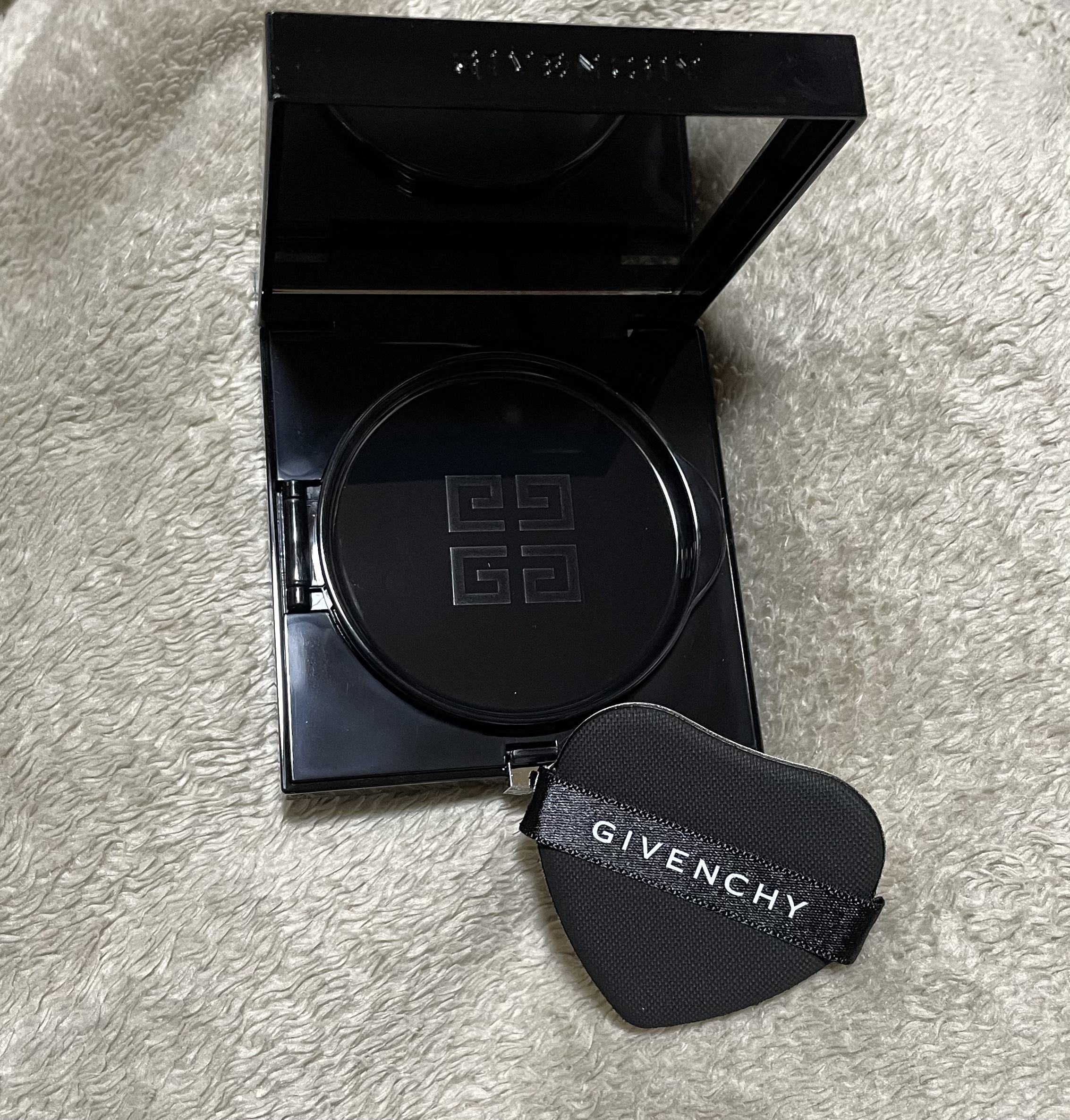 プリズム・リーブル/GIVENCHY/ルースパウダーを使ったクチコミ（3枚目）