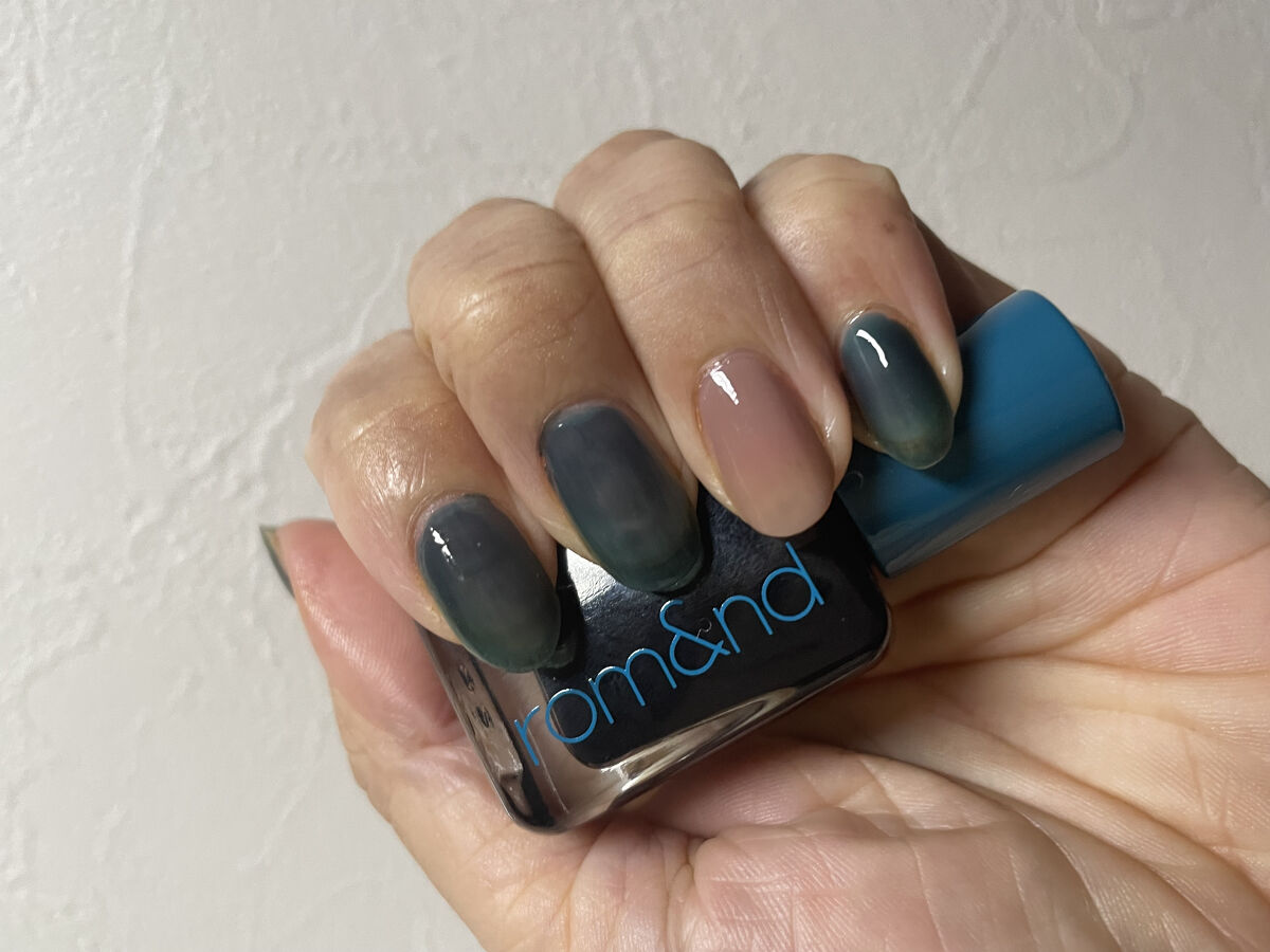 ムードペブルネイル/rom&nd/マニキュアを使ったクチコミ（2枚目）