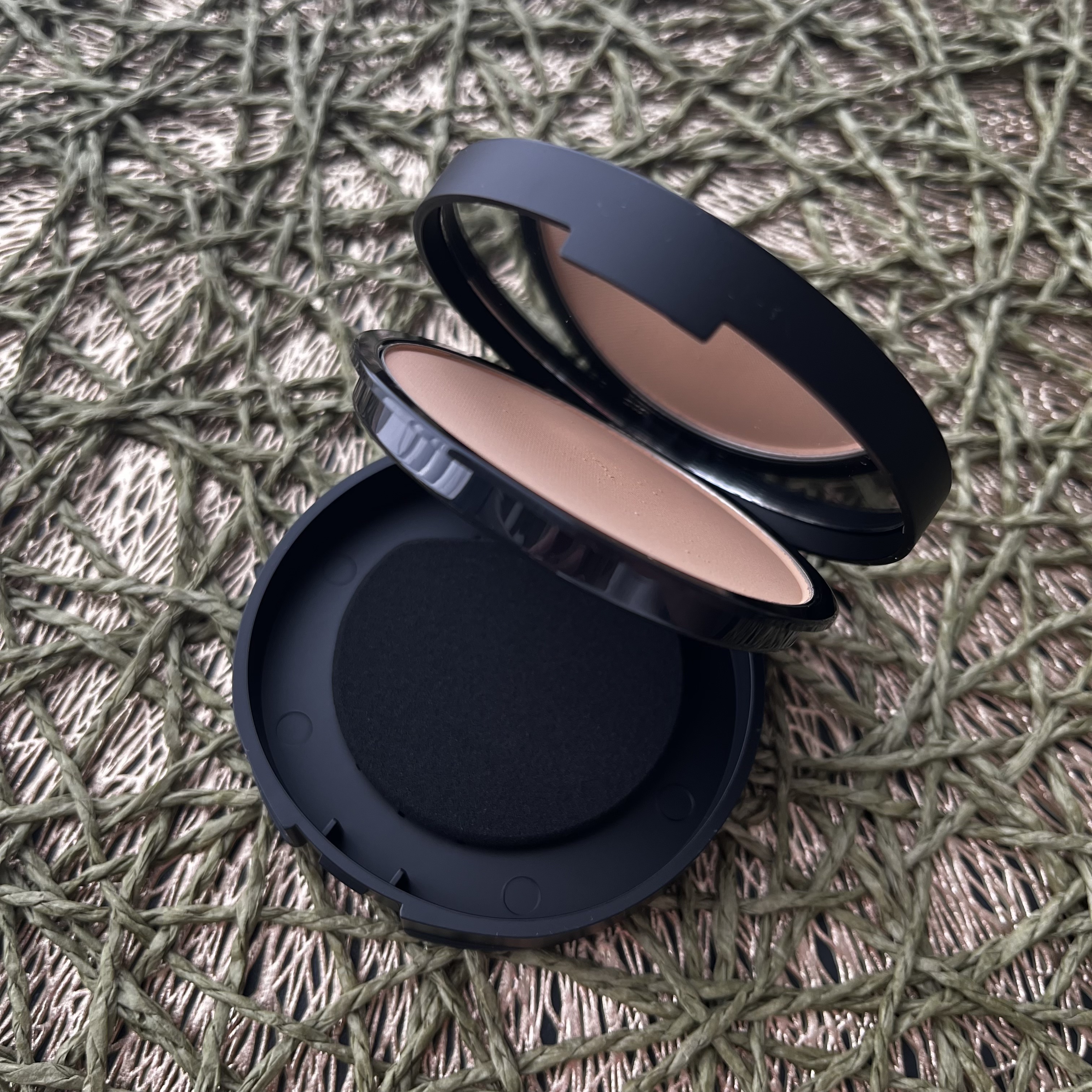 ベアプロ 24HR パウダー ファンデーション/bareMinerals/パウダーファンデーションを使ったクチコミ（2枚目）