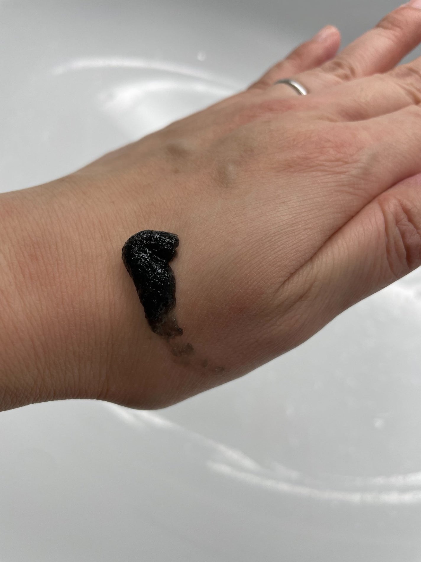 BLACK JELLY WASH(ブラックジェリーウォッシュ)/PLUEST/その他洗顔料を使ったクチコミ(1枚目)