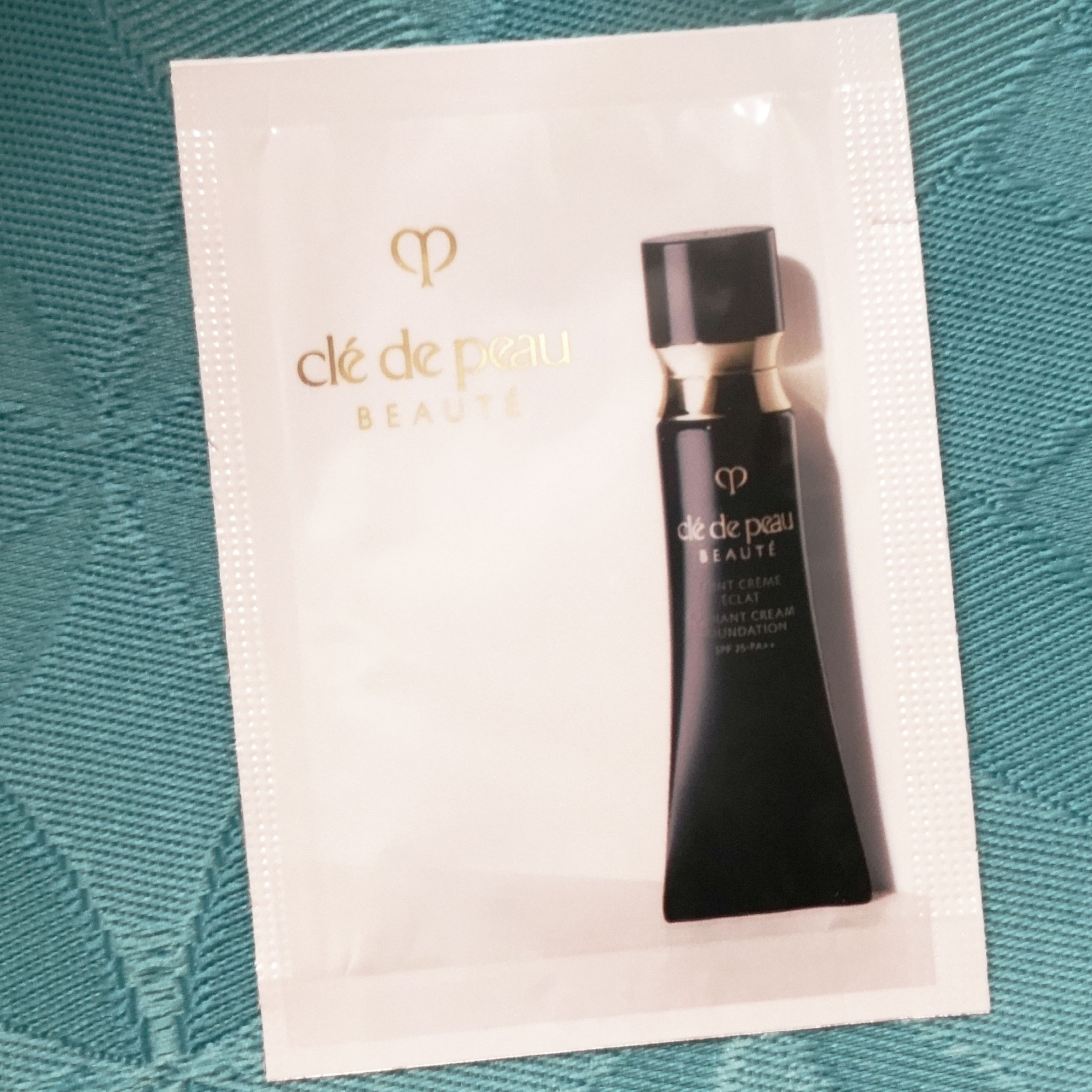 クレ・ド・ポー ボーテ クレ・ド・ポー ボーテ タンクレームエクラnのクチコミ「旅先ファンデーション♨️

温泉旅に持っていったサンプル🌿

クレ・ド・ポー ボーテ

クレ・.....」（1枚目）