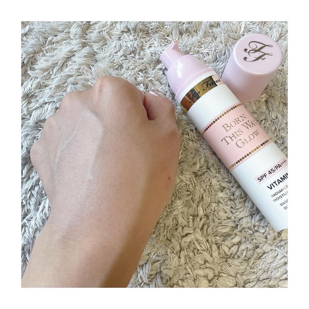 ～トゥー フェイスド ハングオーバー～ ピロー バーム リップ トリートメント/Too Faced/リップ美容液を使ったクチコミ（3枚目）