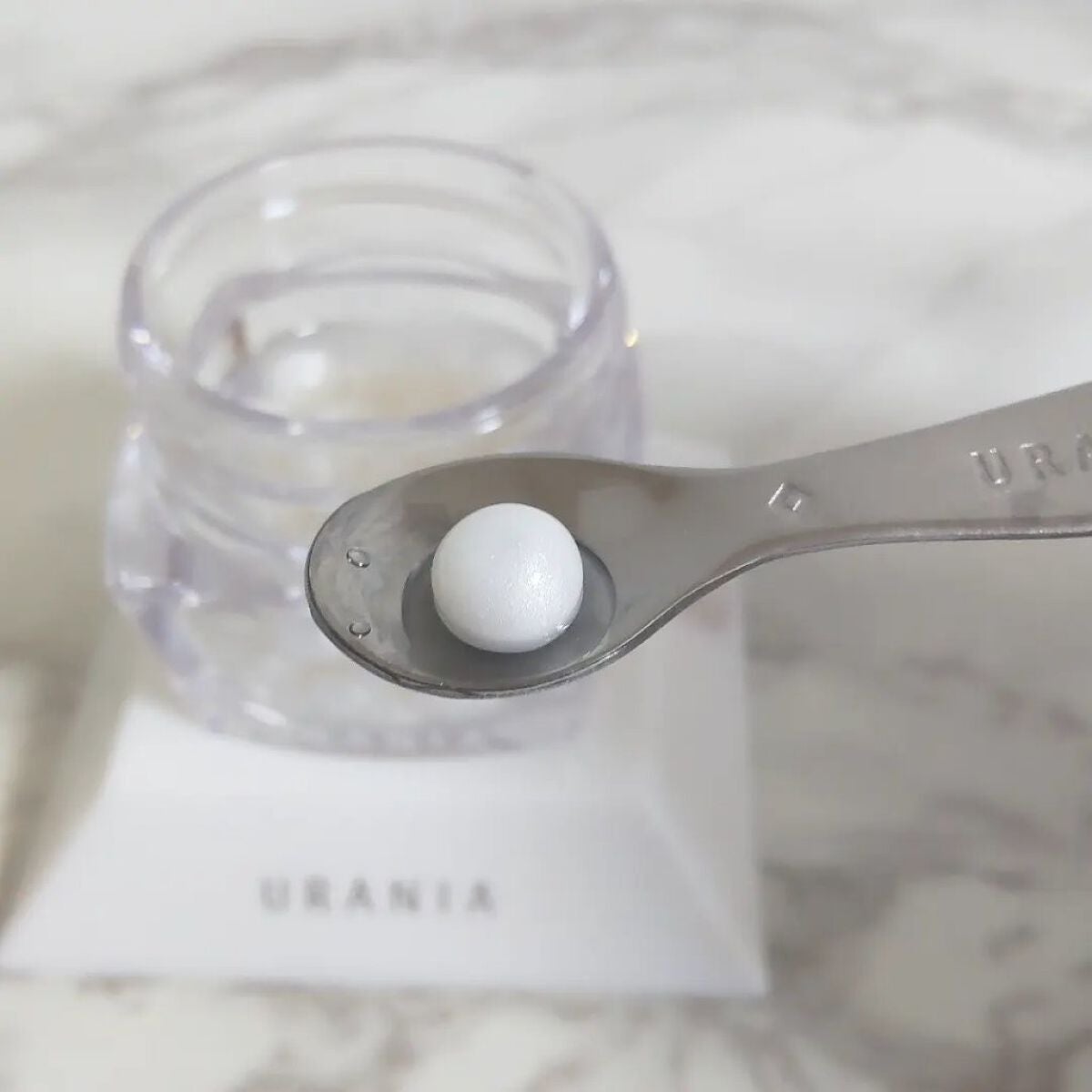 クリスタルパール/URANIA/フェイスクリームを使ったクチコミ(4枚目)