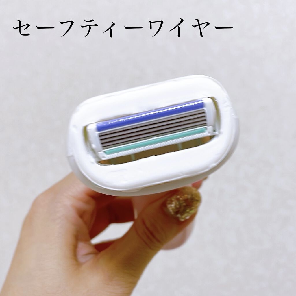 イントゥイション しっとり肌 ホルダー (刃付き+替刃1コ)/イントゥイション/シェーバーを使ったクチコミ（3枚目）