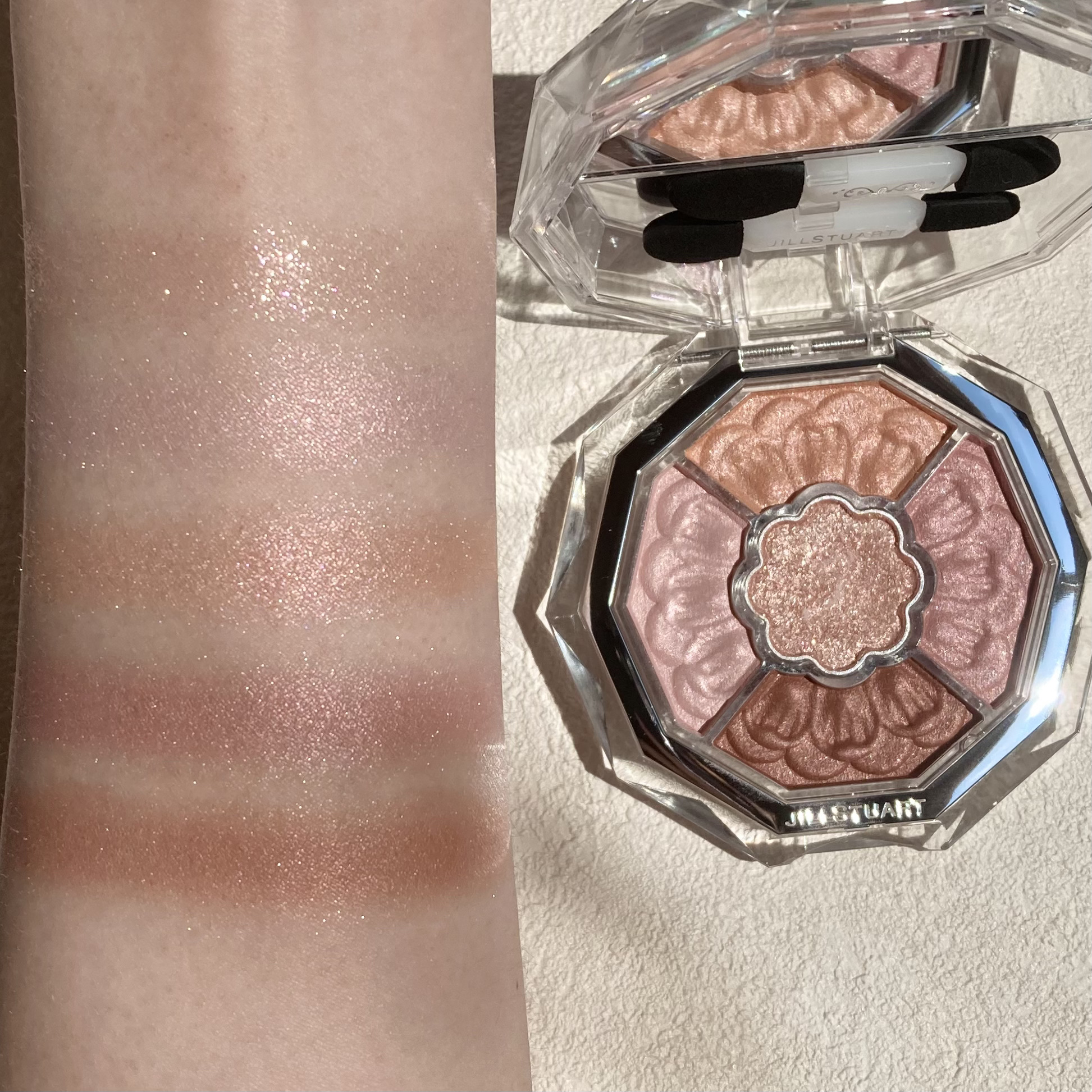 ジルスチュアート ブルームクチュール アイズ　ジュエルドブーケ/JILL STUART/アイシャドウパレットを使ったクチコミ（2枚目）