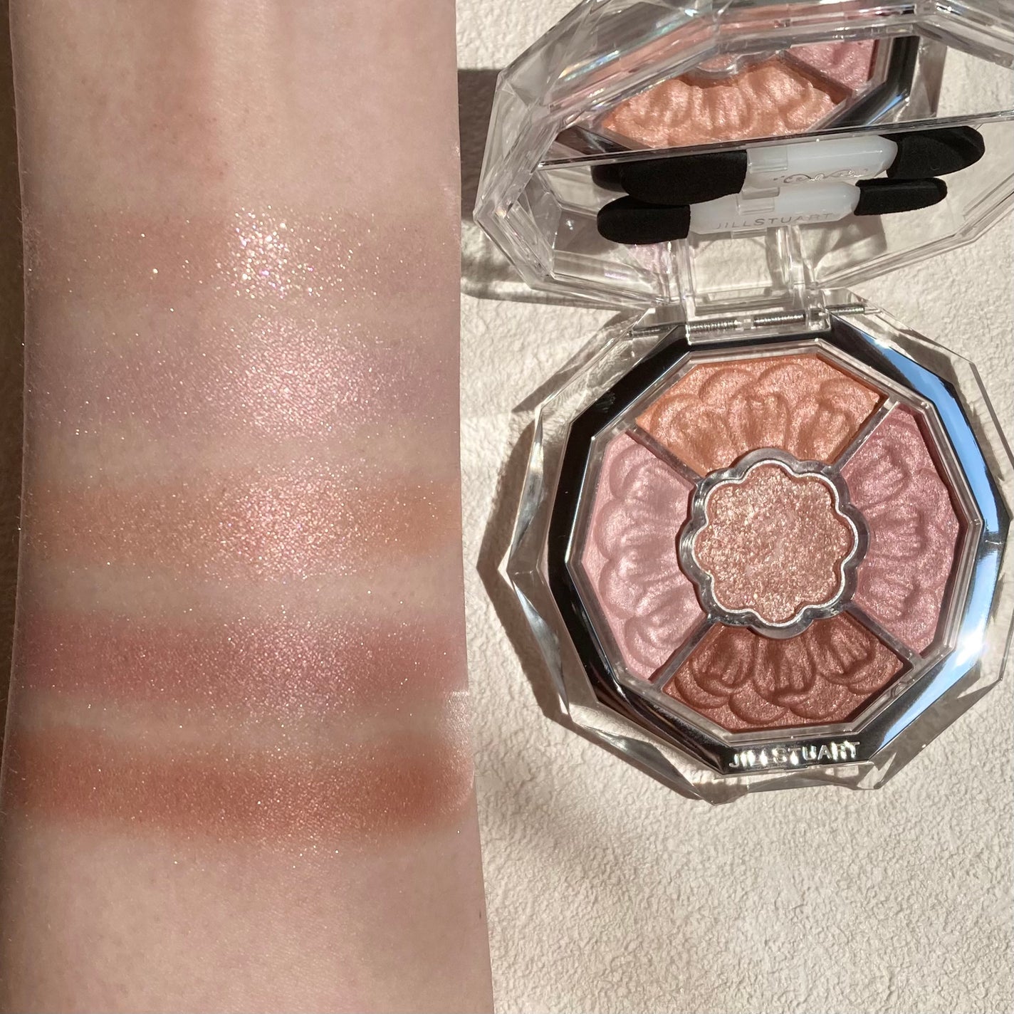 ジルスチュアート ブルームクチュール アイズ ジュエルドブーケ/JILL STUART/アイシャドウパレットを使ったクチコミ(2枚目)
