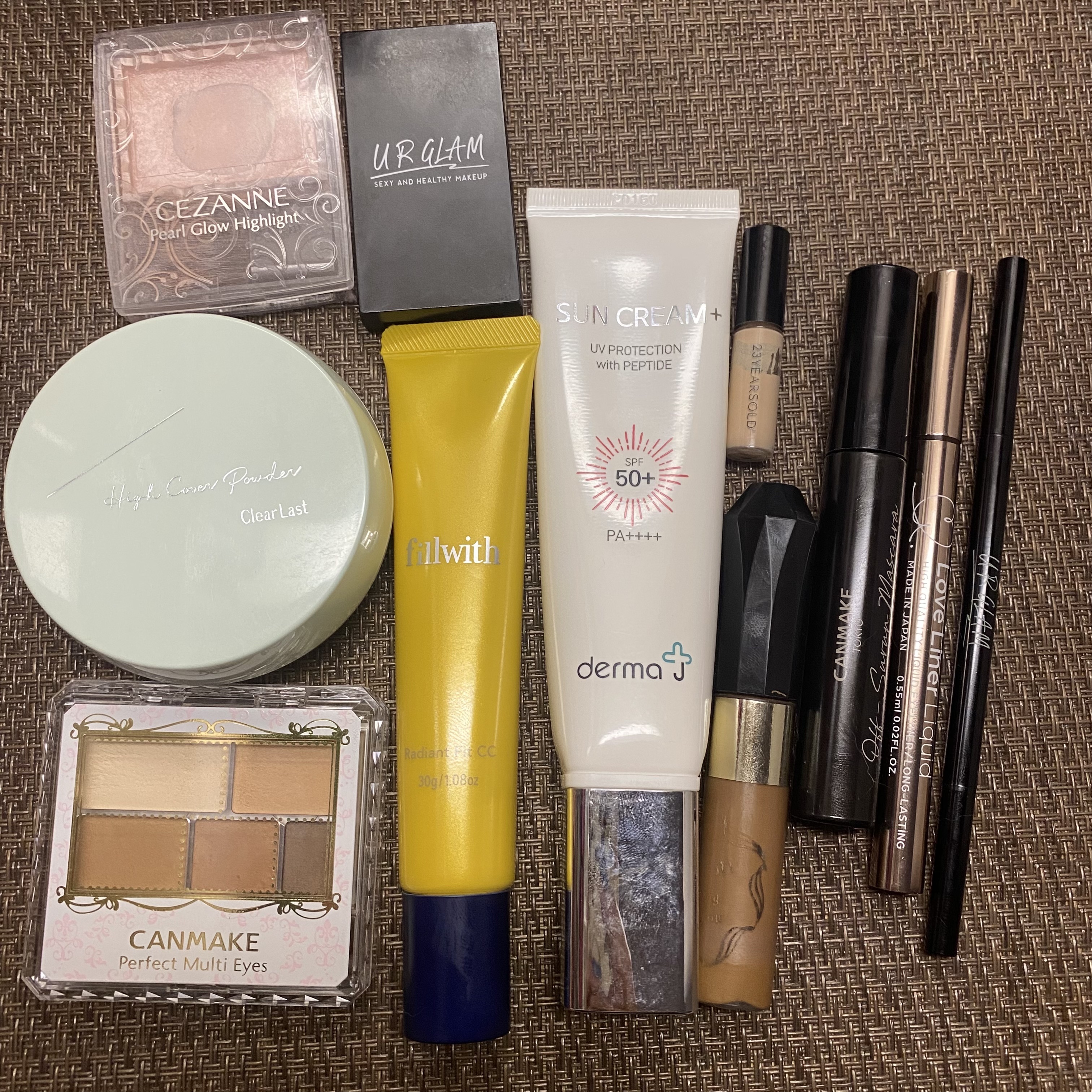 フェイスパウダー ハイカバー N ナチュラルオークルC/クリアラスト/プレストパウダーを使ったクチコミ（2枚目）