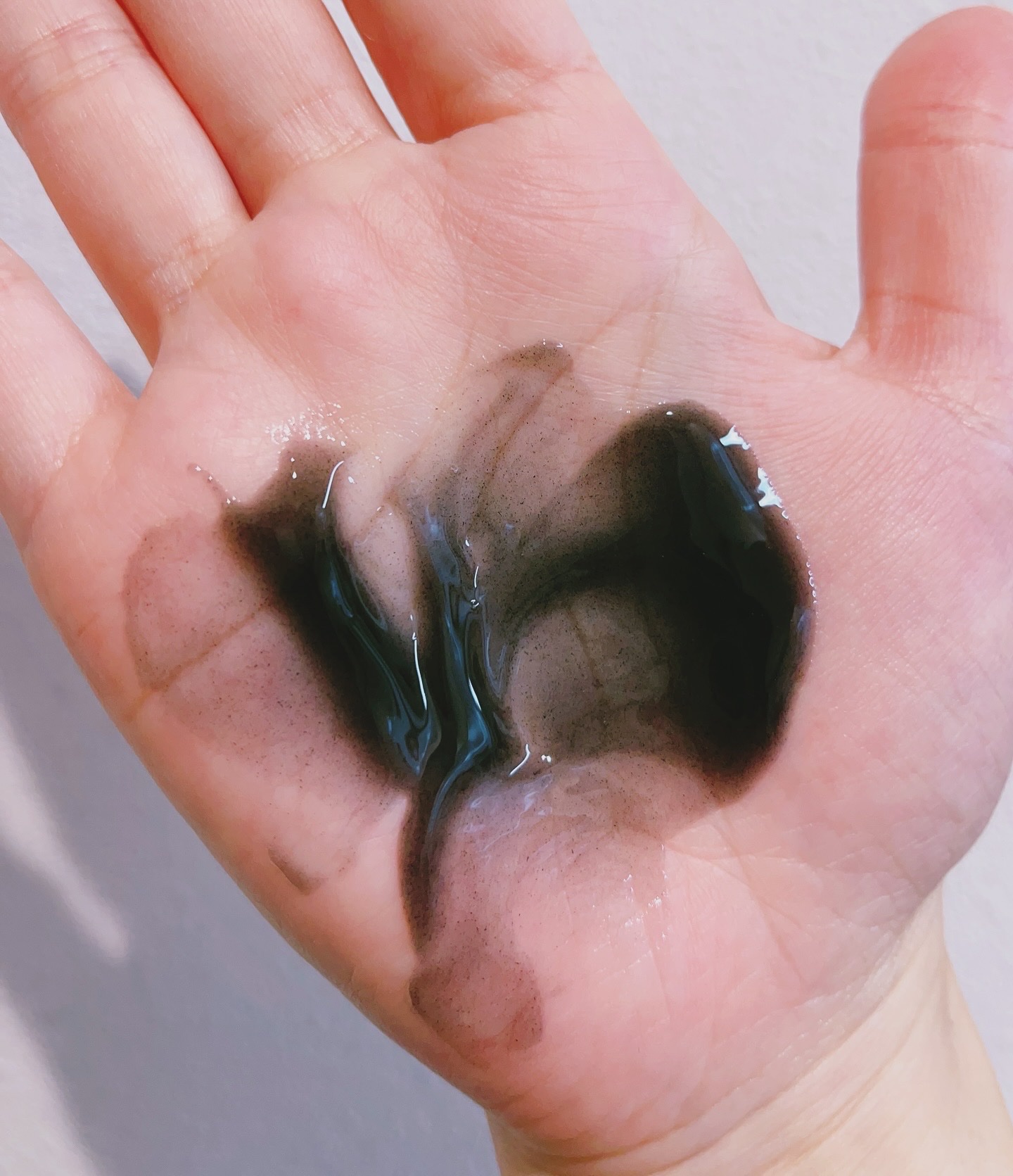 ブラックジェルクレンジング/.akaran/クレンジングジェルを使ったクチコミ（2枚目）