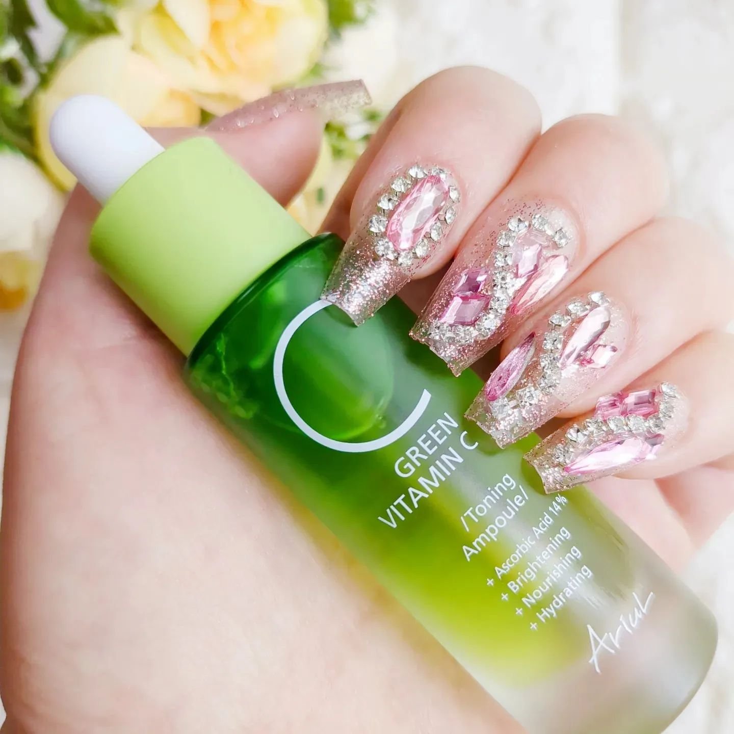 Ariul グリーンビタミンCスティックのクチコミ「\ Ariul　アリウル /

人気の韓国スキンケアブランドの Ariulから大大大人気のアイ.....」（3枚目）