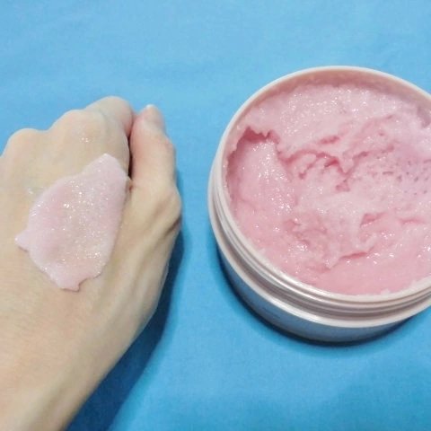 Q+Me スウィート ボム タラソ スクラブ/AGARISM/バストケア・ヒップケアを使ったクチコミ（3枚目）