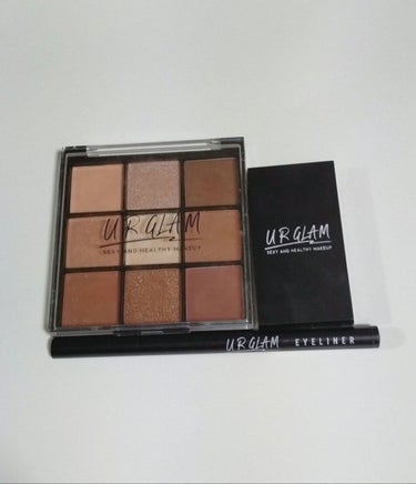 UR GLAM　BLOOMING EYE COLOR PALETTE/U R GLAM/パウダーアイシャドウを使ったクチコミ（1枚目）