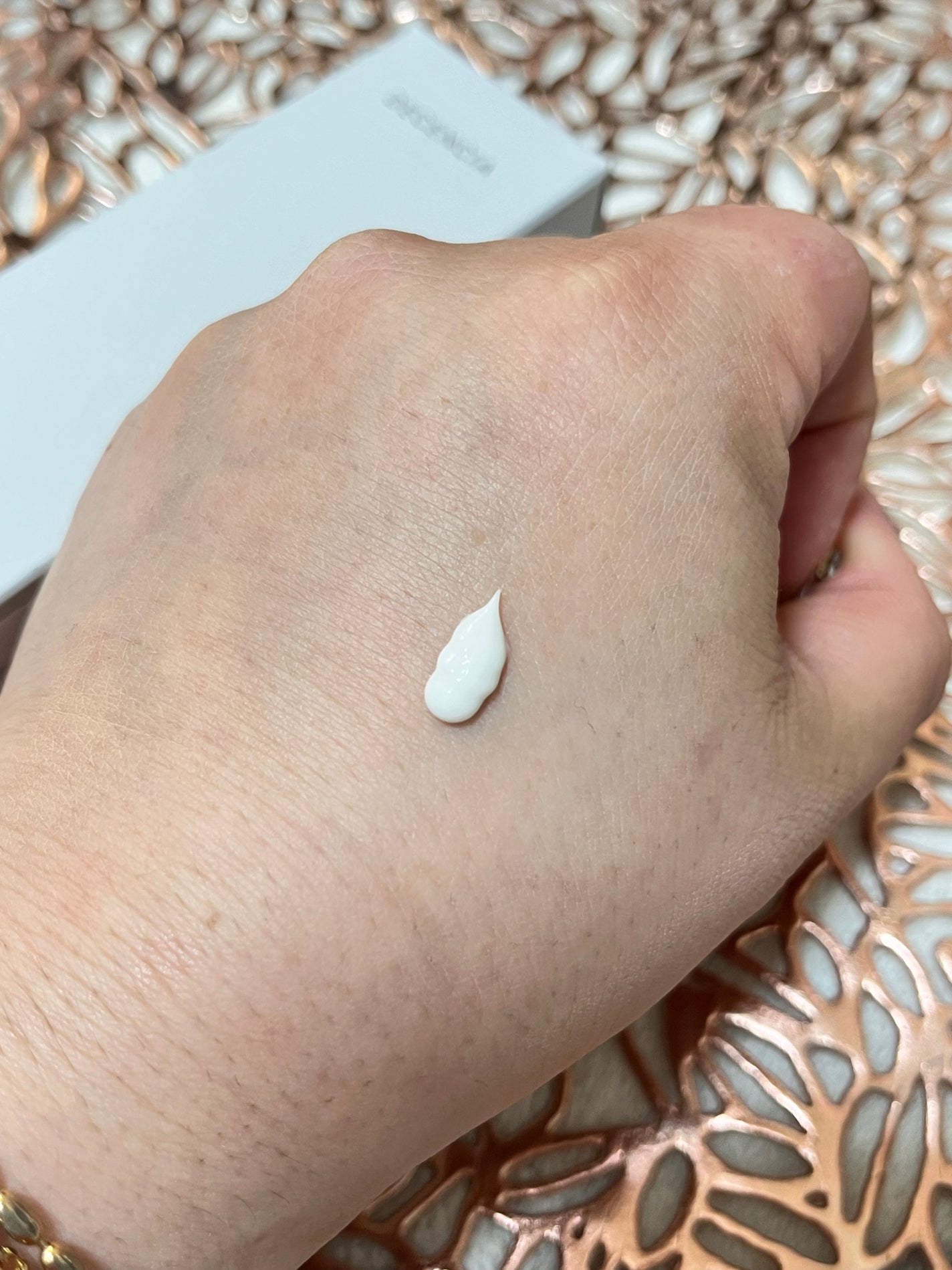 ディセンシア フローレス UVプロテクター/DECENCIA/日焼け止めローションを使ったクチコミ(2枚目)