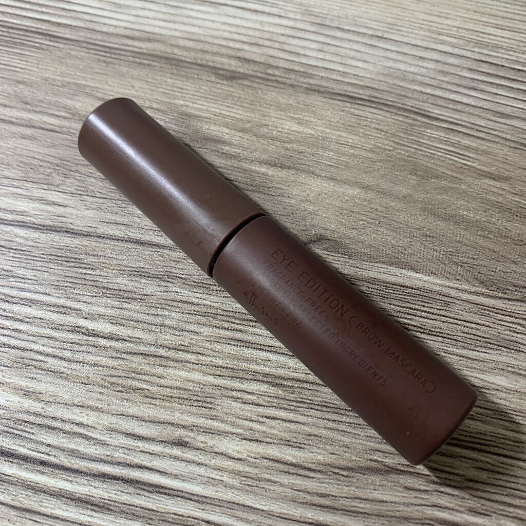 ettusais　アイエディション
ブロウマスカラ👁
04アッシュグレー

私は今黒髪なので、黒髪に合うほどよいアッシュグレーのお色で使いやすいです😊

ベースメイクに眉毛だけささっと塗っても
化粧してる感が出るので
マスク生活で少し出