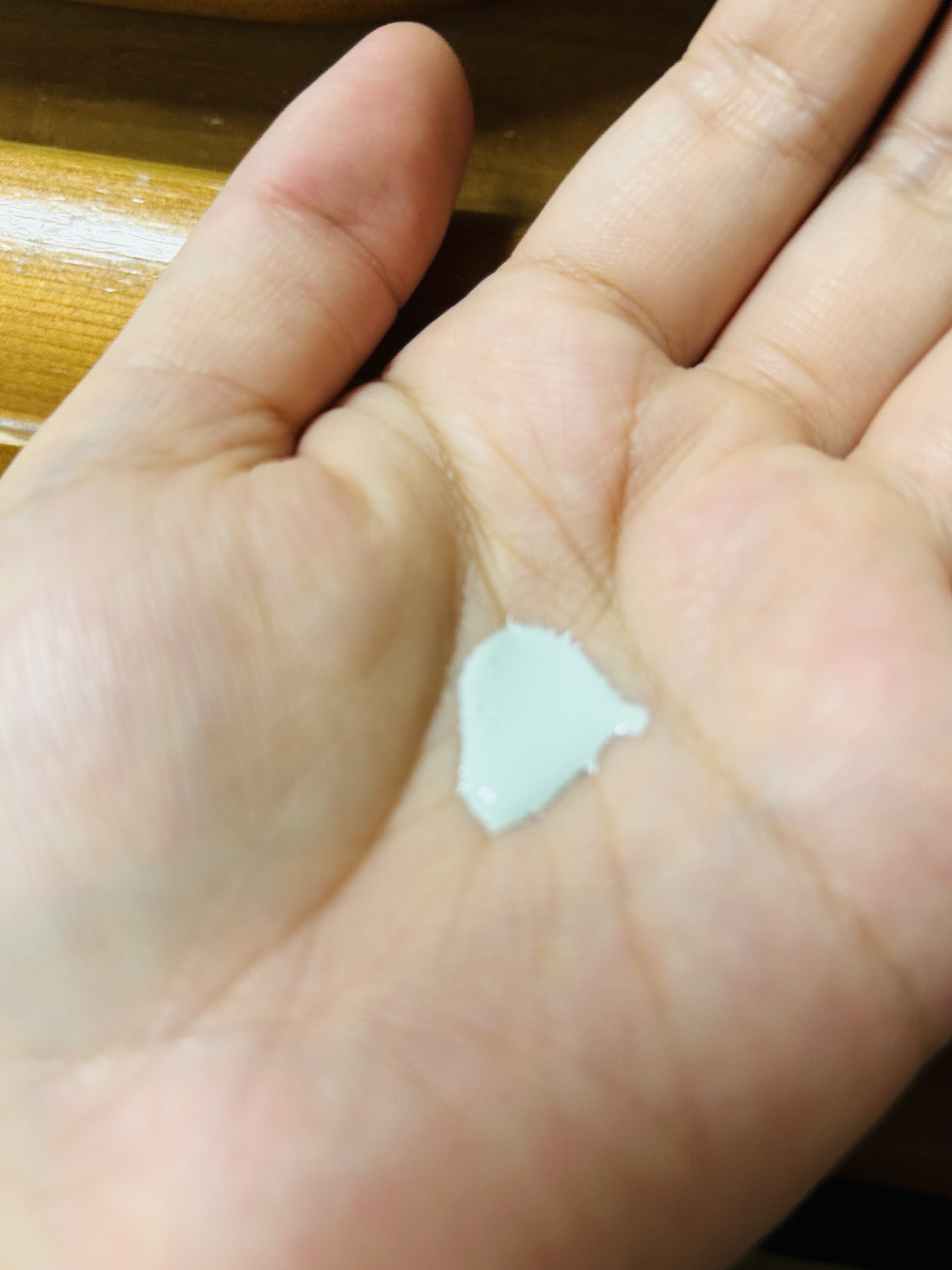 マスクフィットトーンアップエッセンス/TIRTIR(ティルティル)/化粧下地を使ったクチコミ（2枚目）