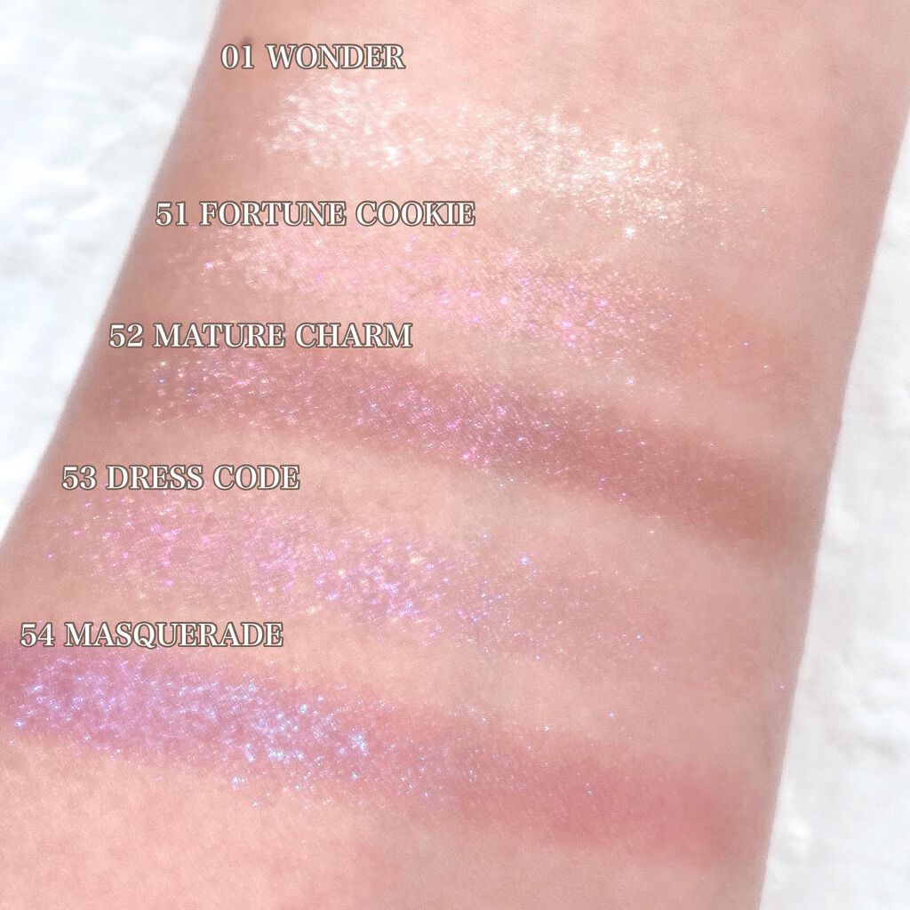  シアー グリッターアイズ/KiSS/単色アイシャドウを使ったクチコミ（2枚目）