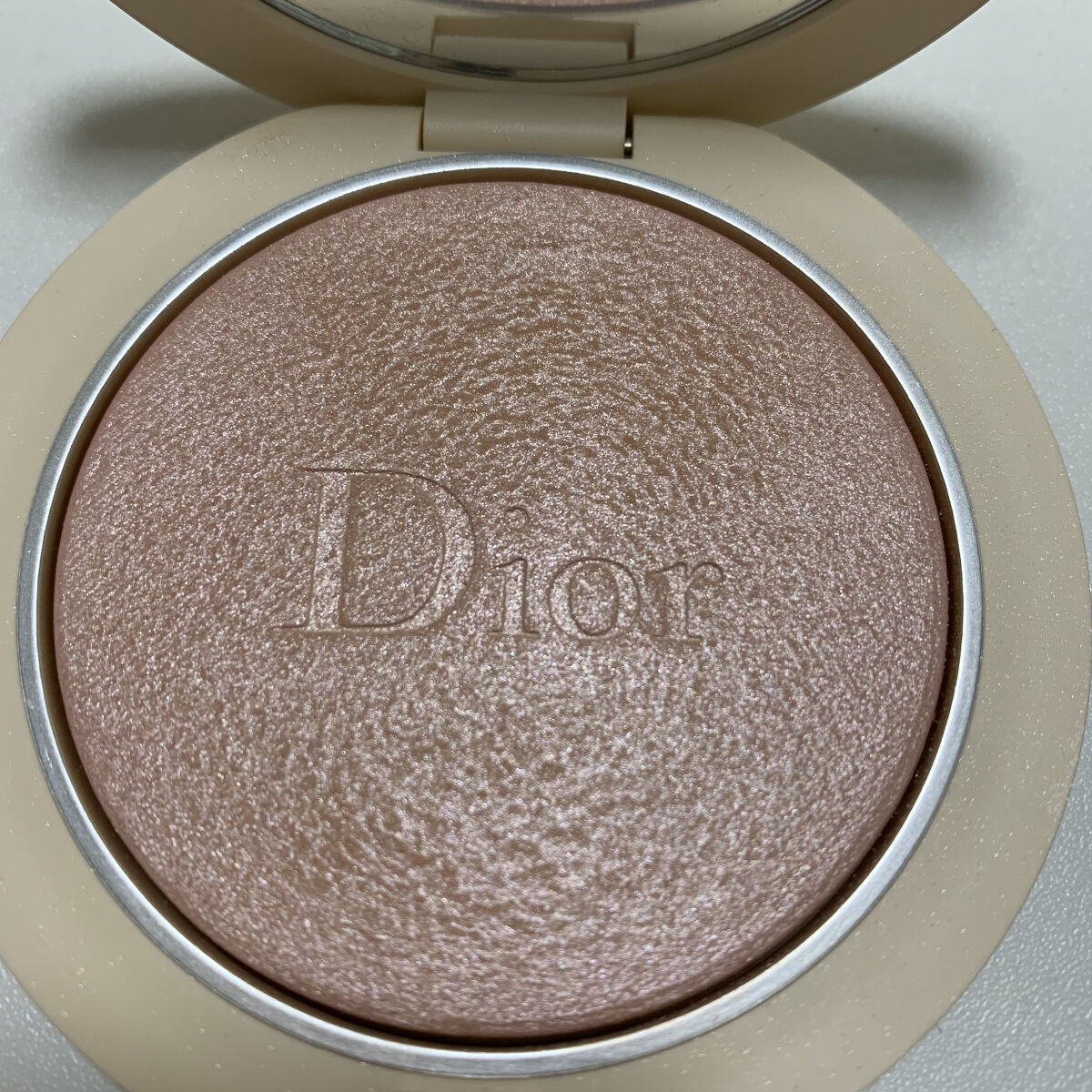 &be ルミナイジングパウダー/＆be/パウダーハイライトを使ったクチコミ（3枚目）