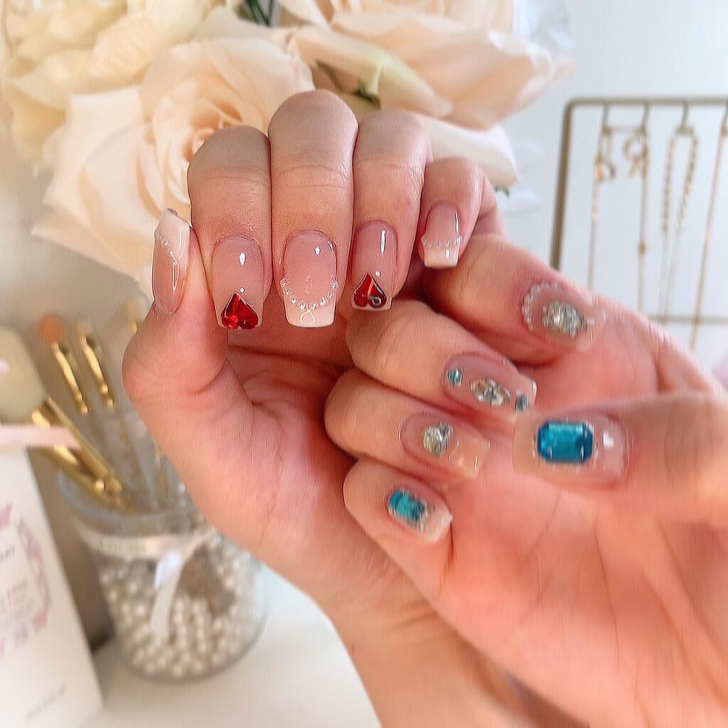 cst on LIPS 「#オルチャン#おしゃれネイル#宝石ネイル💅#ネイル好きな人と繋..」(2枚目)