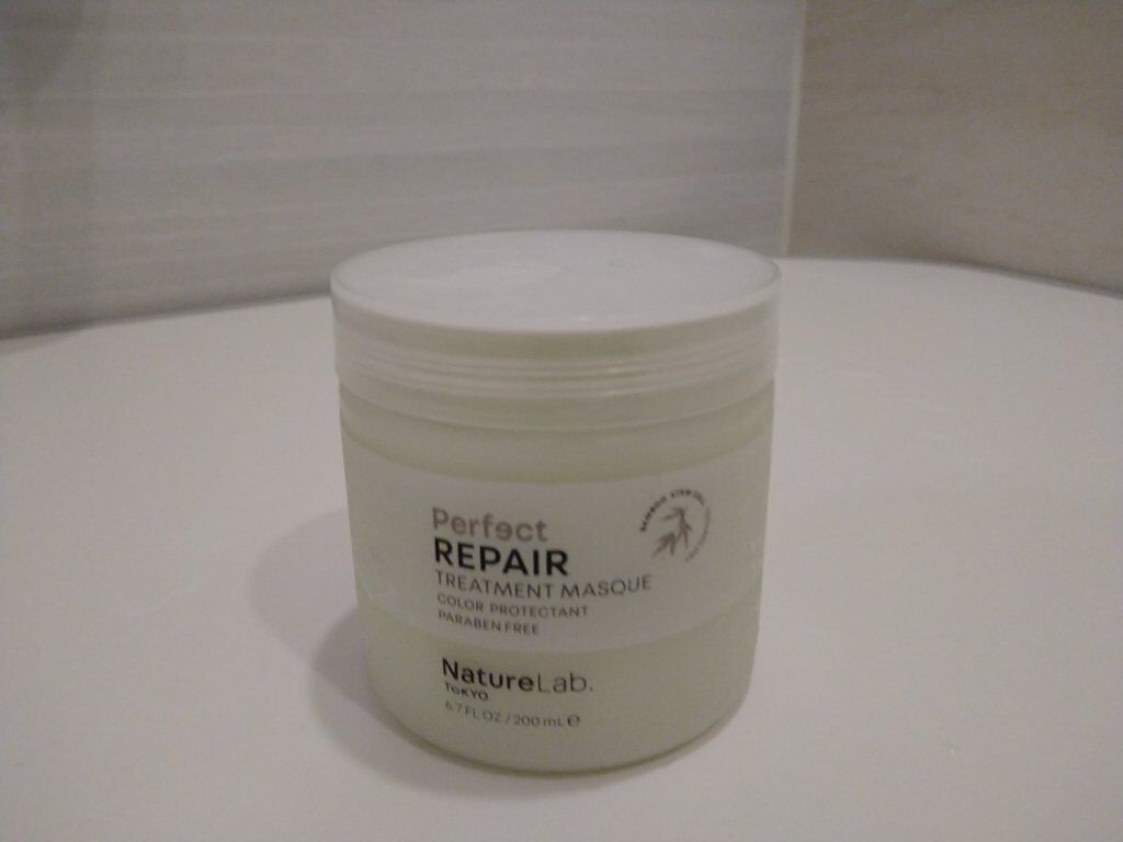 パーフェクト リペア ヘアトリートメントマスク/NatureLab. TOKYO/ヘアマスク・ヘアパックを使ったクチコミ（1枚目）