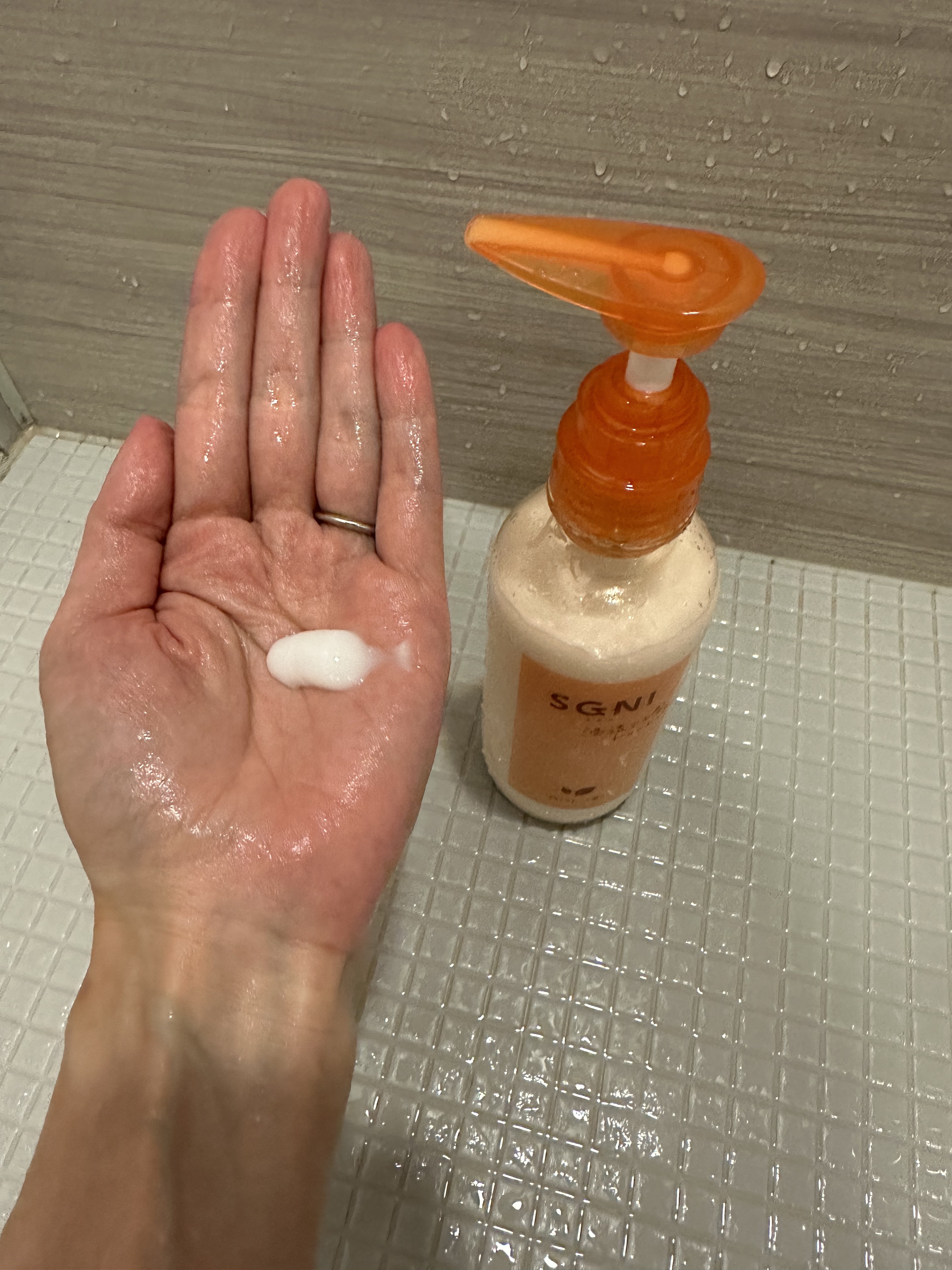 スグニ 浸透ツヤ髪 シャンプー/トリートメント/SGNI/市販シャンプーを使ったクチコミ（3枚目）