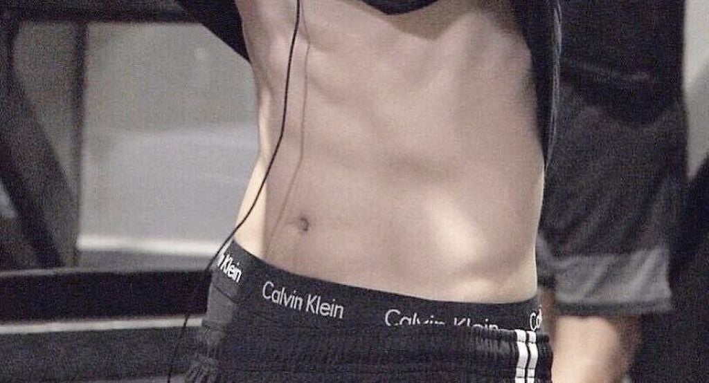 れ ん り む 。 on LIPS 「\ナイトルーティーン平日編/こんにちは🖐🏻かなですっ今日は黒ち..」(6枚目)