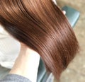 髪をつやつやにしたい方必見♡シャンプー・トリートメントの方法から、おすすめヘアオイルまでご紹介！のサムネイル