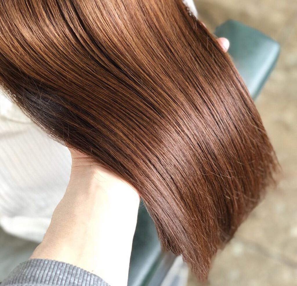 髪をつやつやにする方法を徹底解説【0円で簡単】オイルやスプレーなどのアイテムも紹介のサムネイル