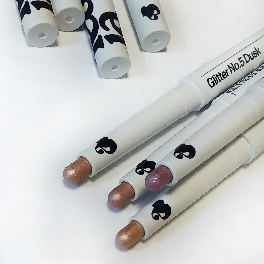 プリティー イージーグリッタースティック/unleashia/グリッターを使ったクチコミ（2枚目）