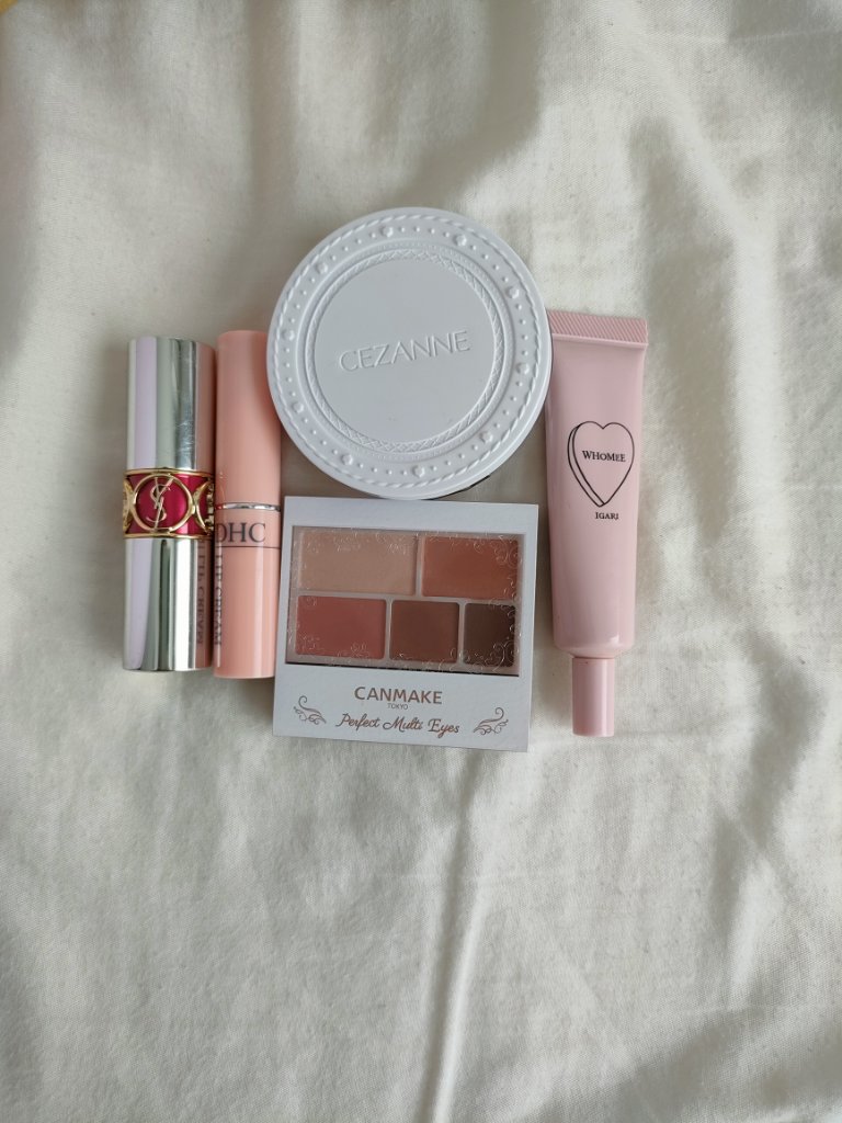 ヴォリュプテ ティントインバーム No.4 ディザイアーミーピンク/YVES SAINT LAURENT BEAUTE/口紅を使ったクチコミ（2枚目）