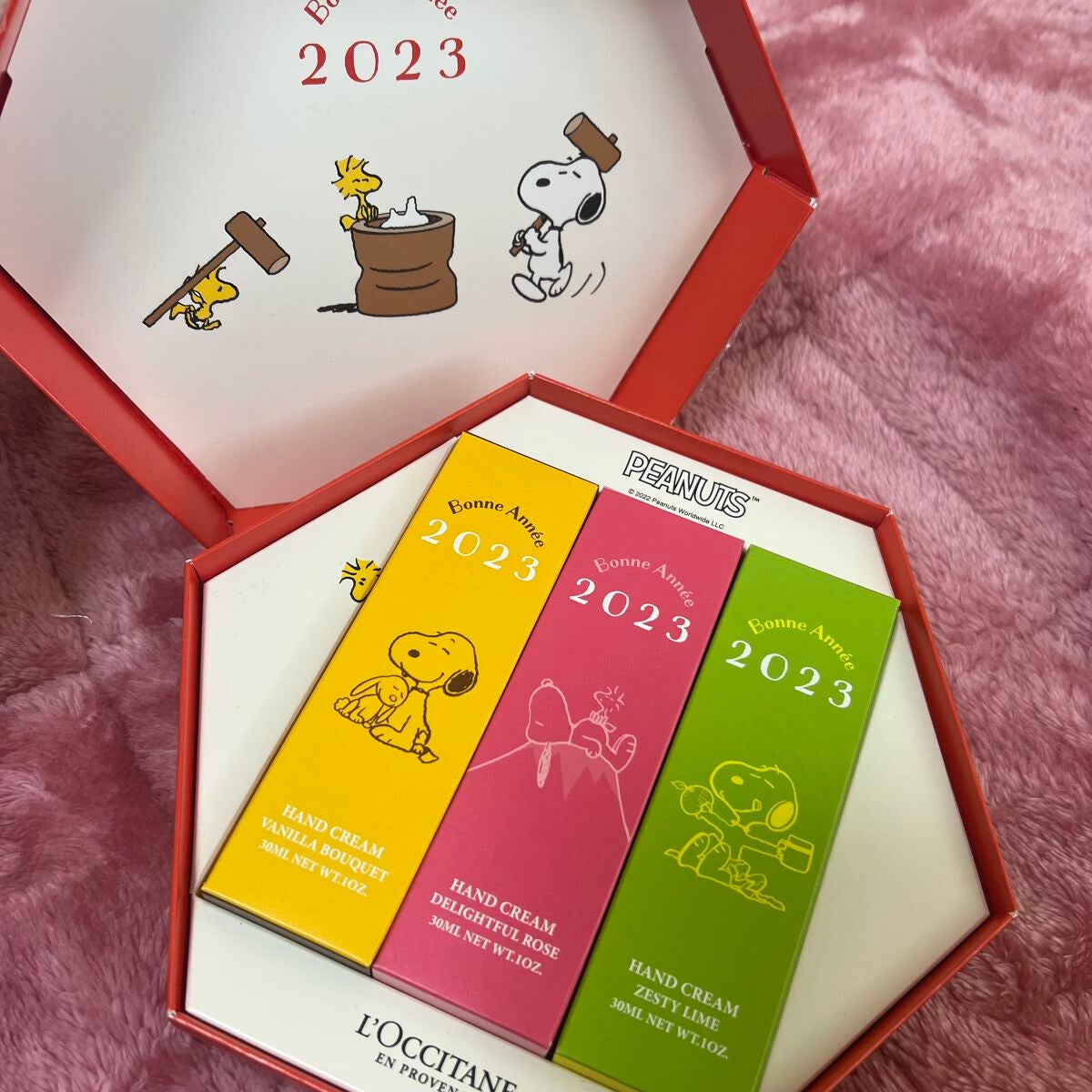 SNOOPY 2023 NEW YEAR ハンドクリームトリオ /L'OCCITANE/その他キットセットを使ったクチコミ(1枚目)