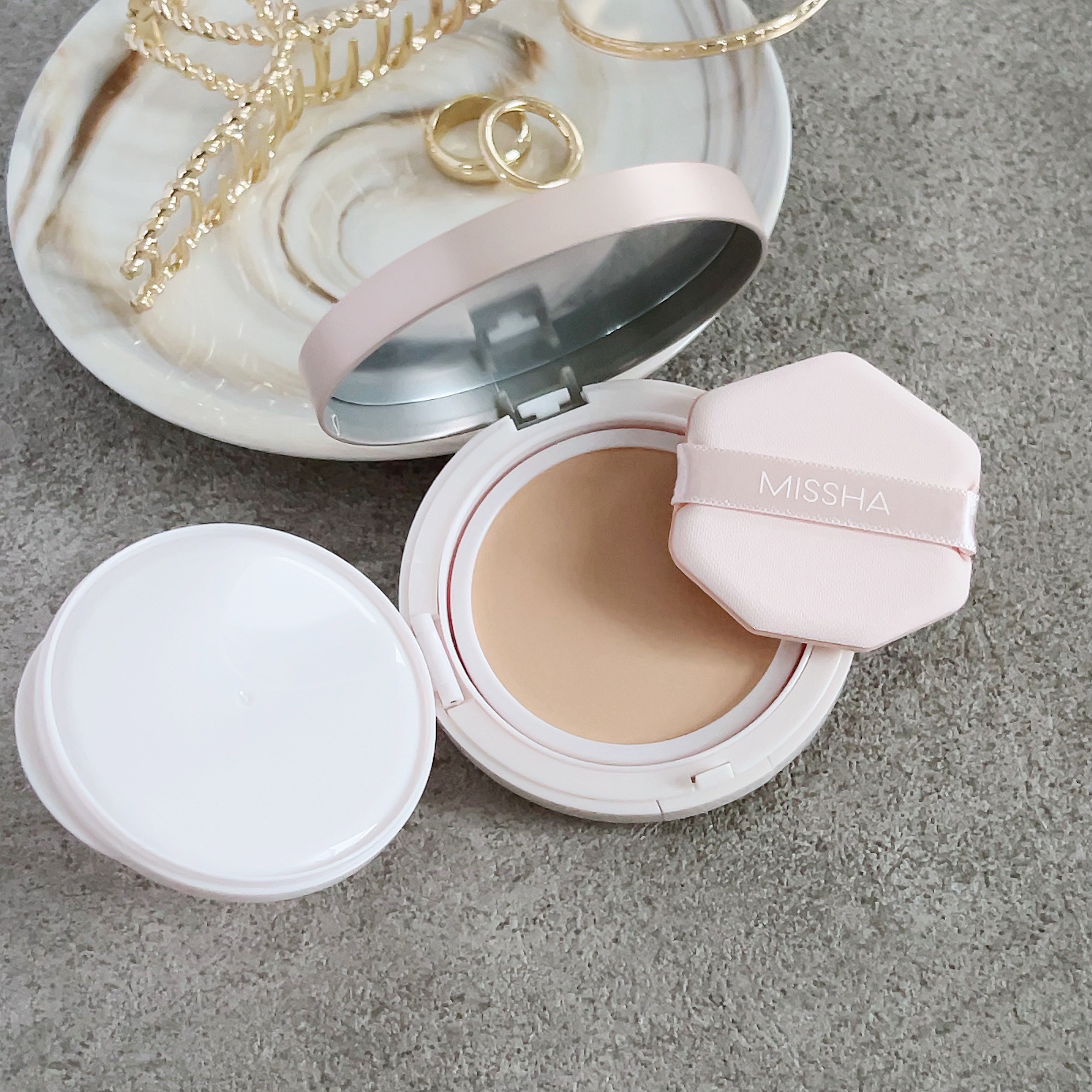 ミシャ M スキンフェイクバーム NO.21 ライトベージュ/MISSHA/クリーム・エマルジョンファンデーションを使ったクチコミ（2枚目）