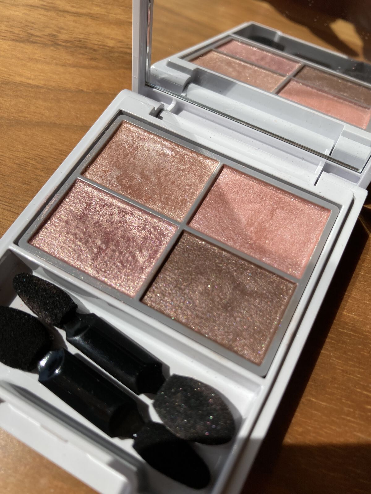 フォートーンズスタイリングアイズ/オルビス/パウダーアイブロウを使ったクチコミ（1枚目）