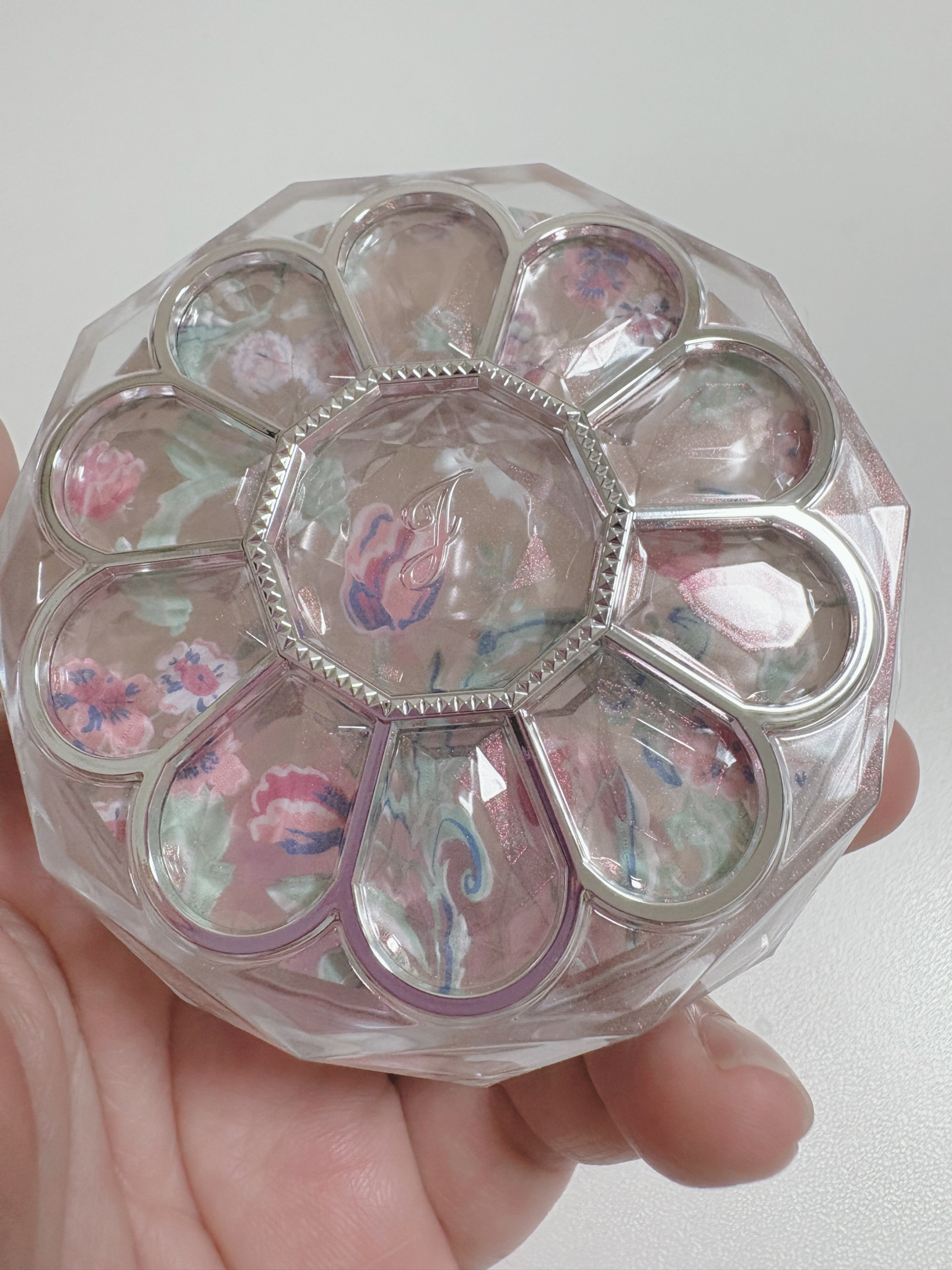 ジルスチュアート ブルームクチュール アイズ　ジュエルドブーケ 12 crocus rose quartz<ガーデンオブジョイ>（限定）/JILL STUART/アイシャドウパレットを使ったクチコミ（2枚目）