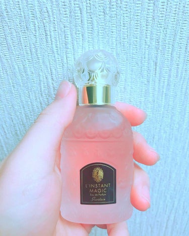 上品な香りでホワイトムスクの香りが好きな人にはとてもオススメの香水です！
香りもキツ過ぎず甘過ぎずな香りです🌹