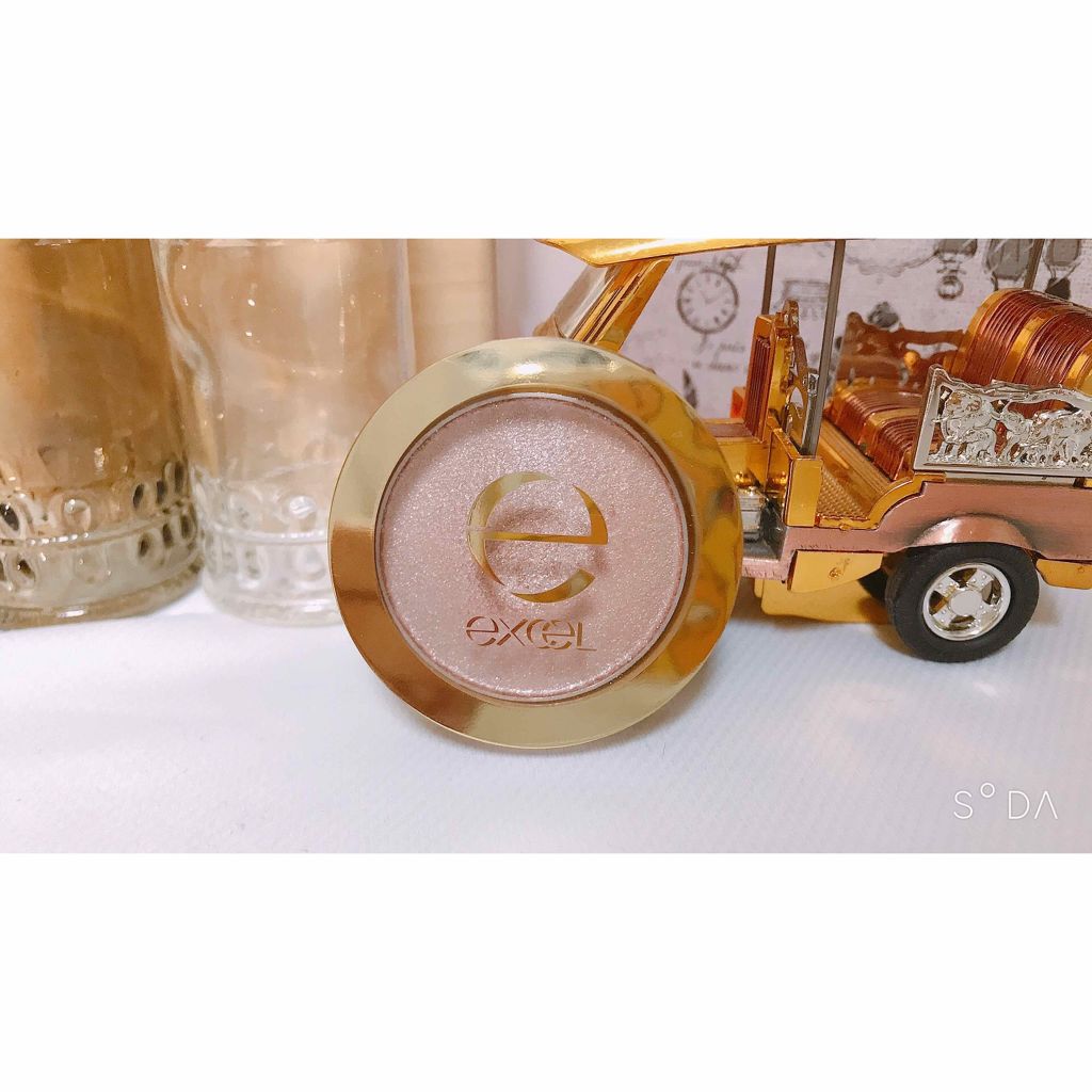 シャイニーシャドウ N/excel/単色アイシャドウを使ったクチコミ（1枚目）