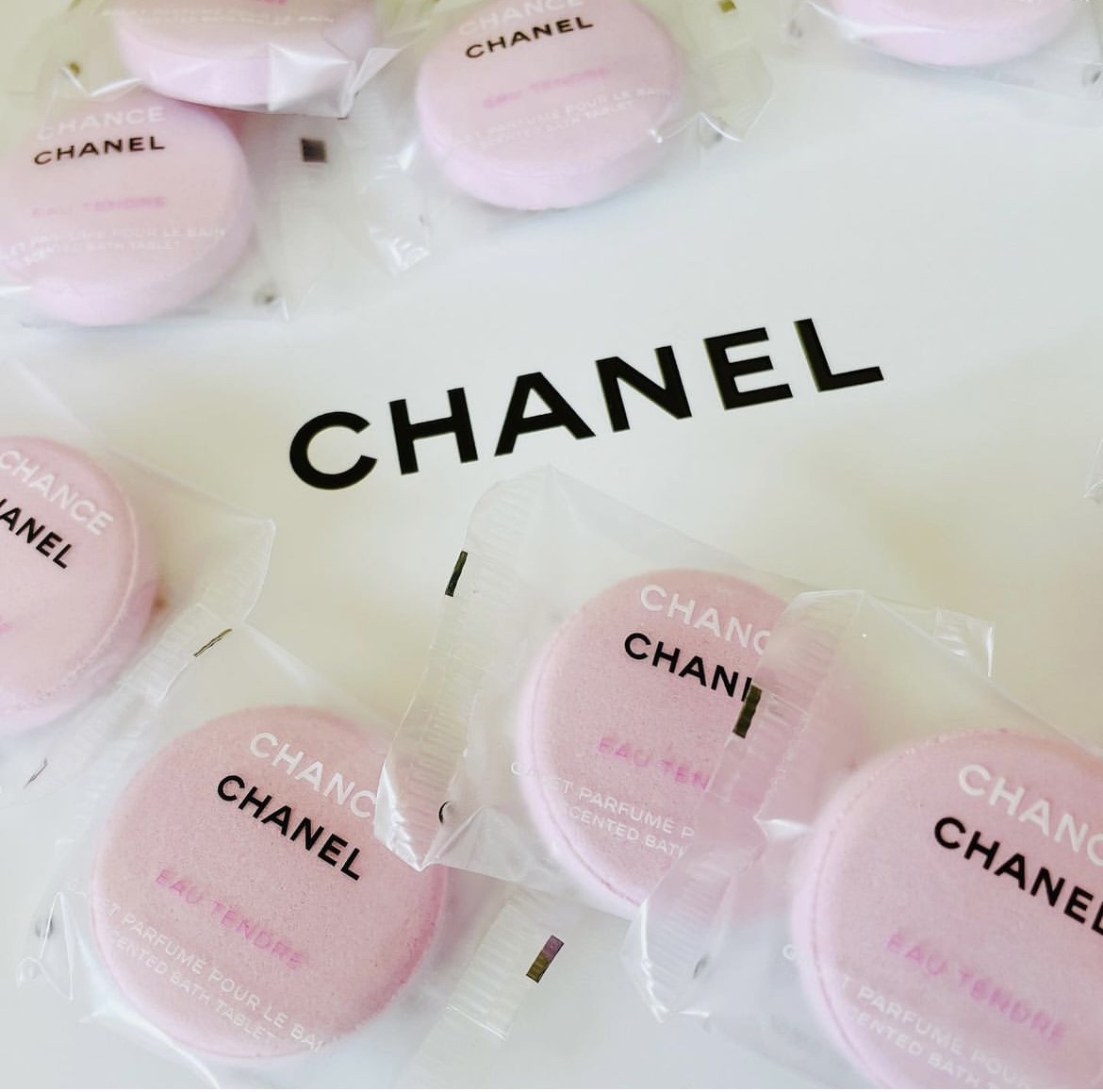 チャンス オー タンドゥル バス タブレット/CHANEL/保湿系入浴剤を使ったクチコミ（2枚目）