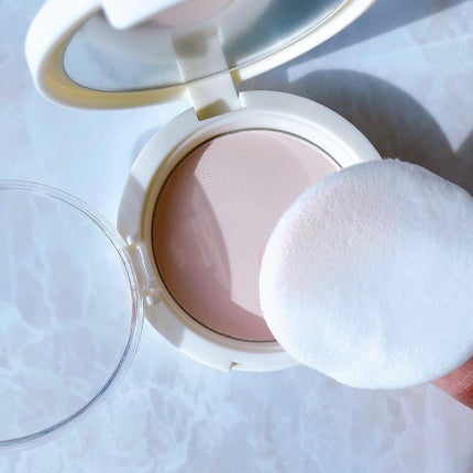 ブロッサムフィニッシュパウダーパクト/COSNORI/プレストパウダーを使ったクチコミ(4枚目)