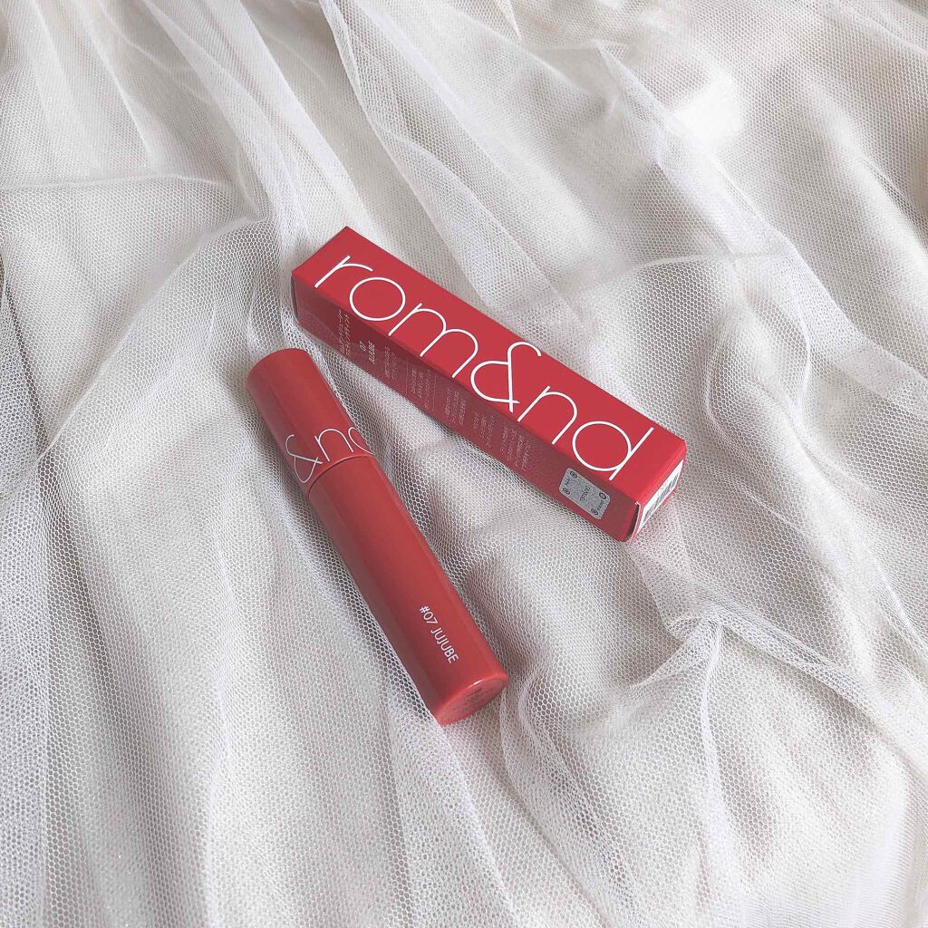 ジューシーラスティングティント/rom&nd/リップティントを使ったクチコミ（2枚目）