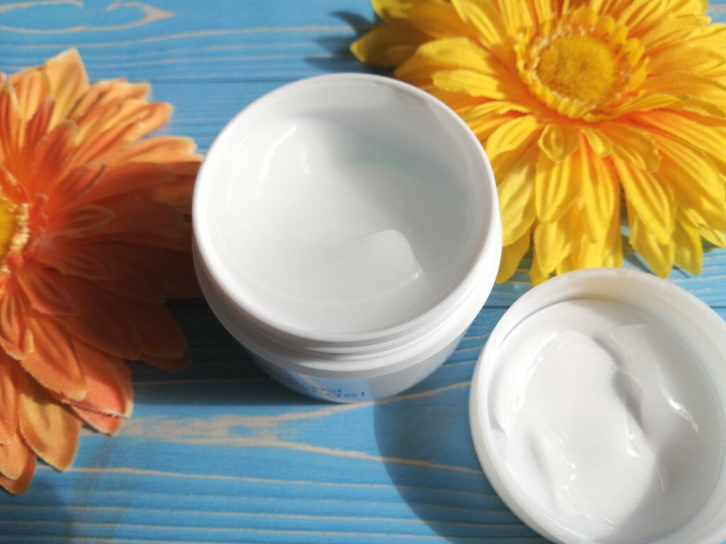 エッセンス ジェル/イオナ スパ＆ミネラル/オールインワン化粧品を使ったクチコミ（2枚目）