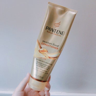 海外商品
PANTENE Gold Series moisture boost conditioner
留学や旅行で髪のキシキシに悩む人へオススメしたい！

このトリートメントはすごいです。
キシキシで