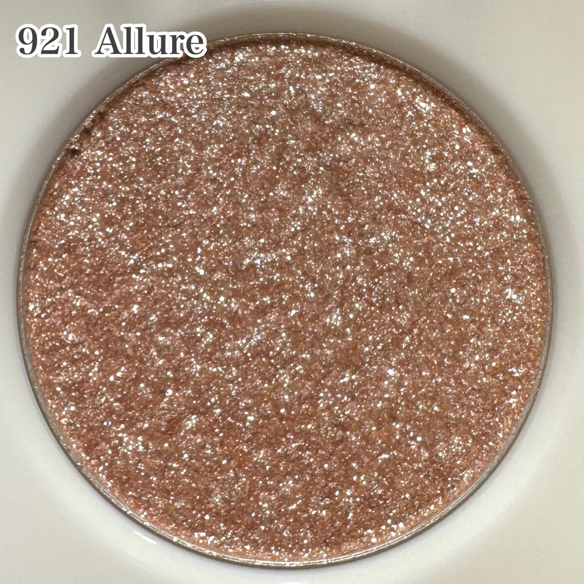 モノアイシャドウ/Laka/単色アイシャドウを使ったクチコミ（3枚目）