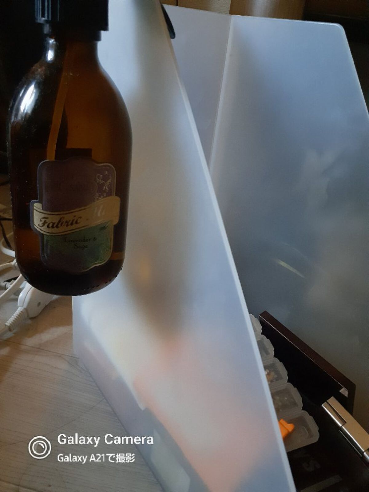 メイクボックスの極意。
これだけさがしても、しっくりくるものは家にあることがわかった。
たぶん、偶然だと思うんだが。
無印良品であることはさ、危険を顧みない男らしさをいただくわけであり、
その土台に時間を費やして探しても結果は
手元にあるも