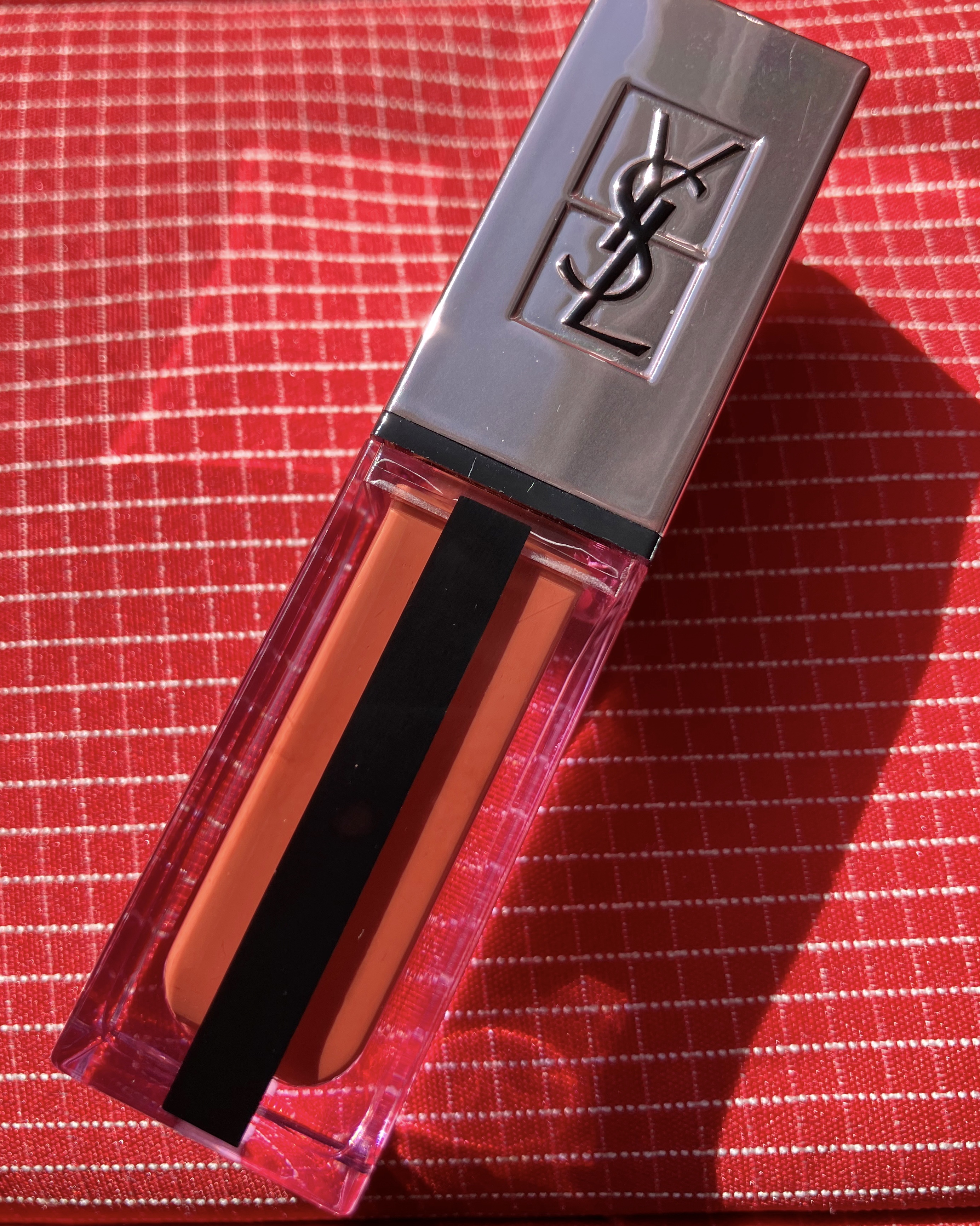 ルージュ ピュールクチュール ヴェルニ ウォーターグロウ No.202 インサージェント レッド/YVES SAINT LAURENT BEAUTE/口紅を使ったクチコミ（2枚目）