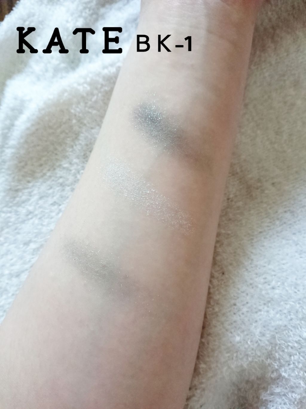 16CANDY ROCK PEAEL POWDER/16BRAND/単色アイシャドウを使ったクチコミ（2枚目）