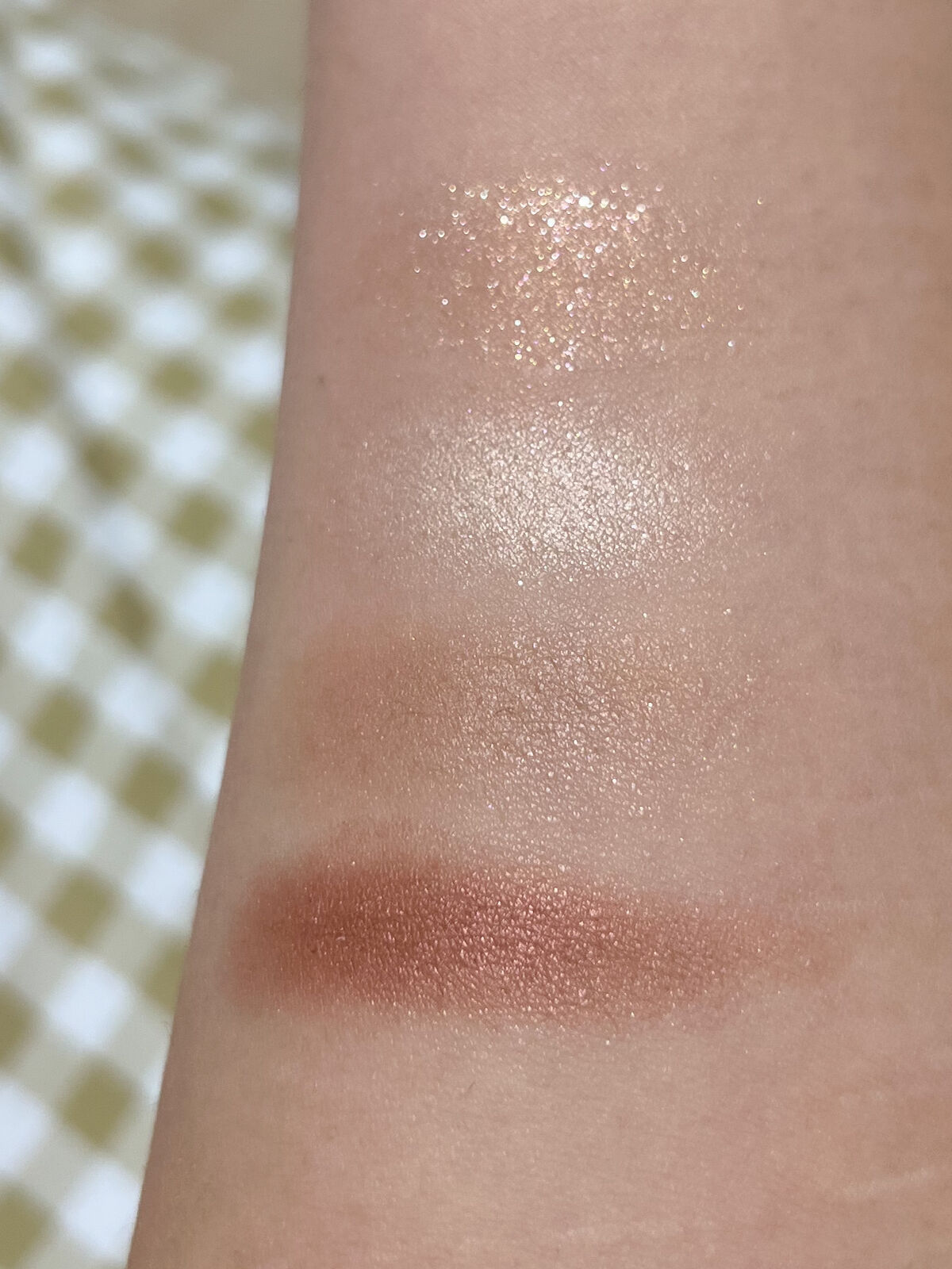 ベージュトーンアイシャドウ/CEZANNE/アイシャドウパレットを使ったクチコミ（3枚目）