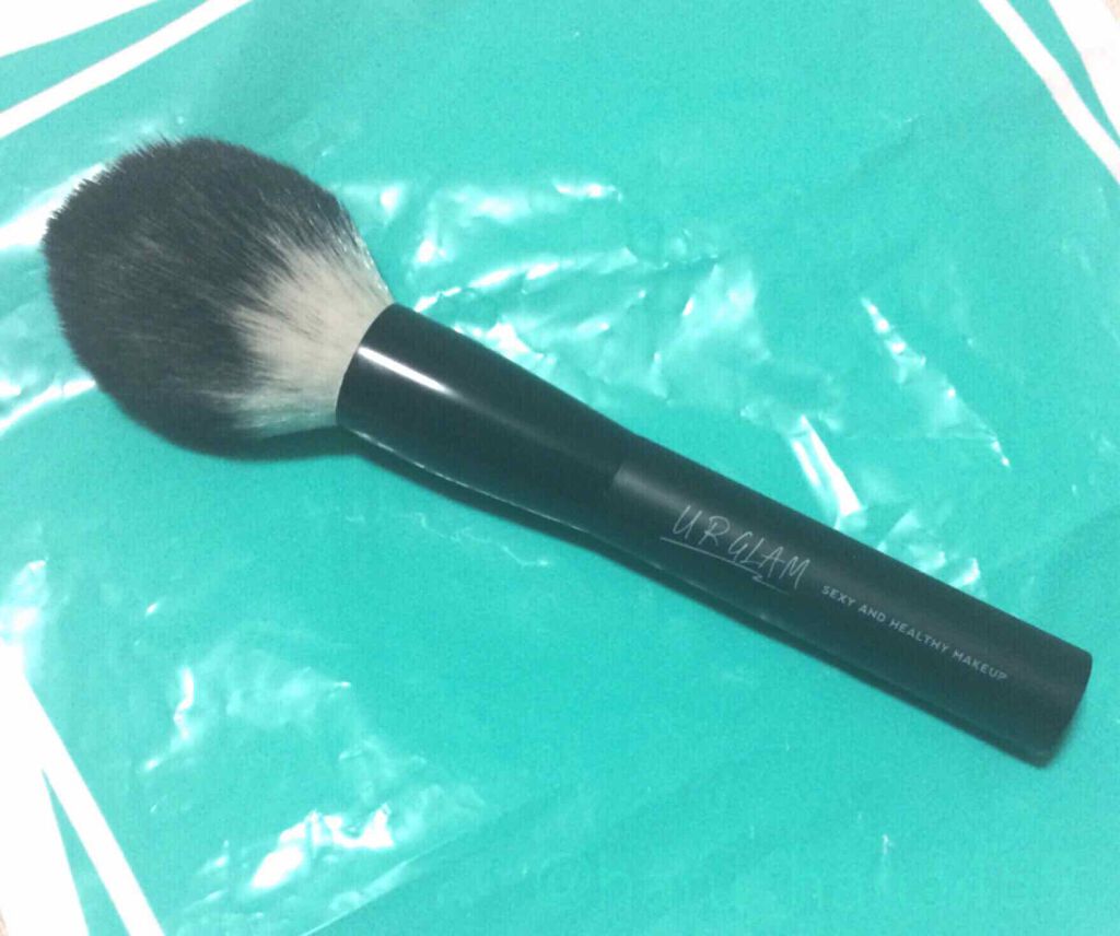 UR GLAM　POWDER BRUSH/U R GLAM/メイクブラシを使ったクチコミ（1枚目）