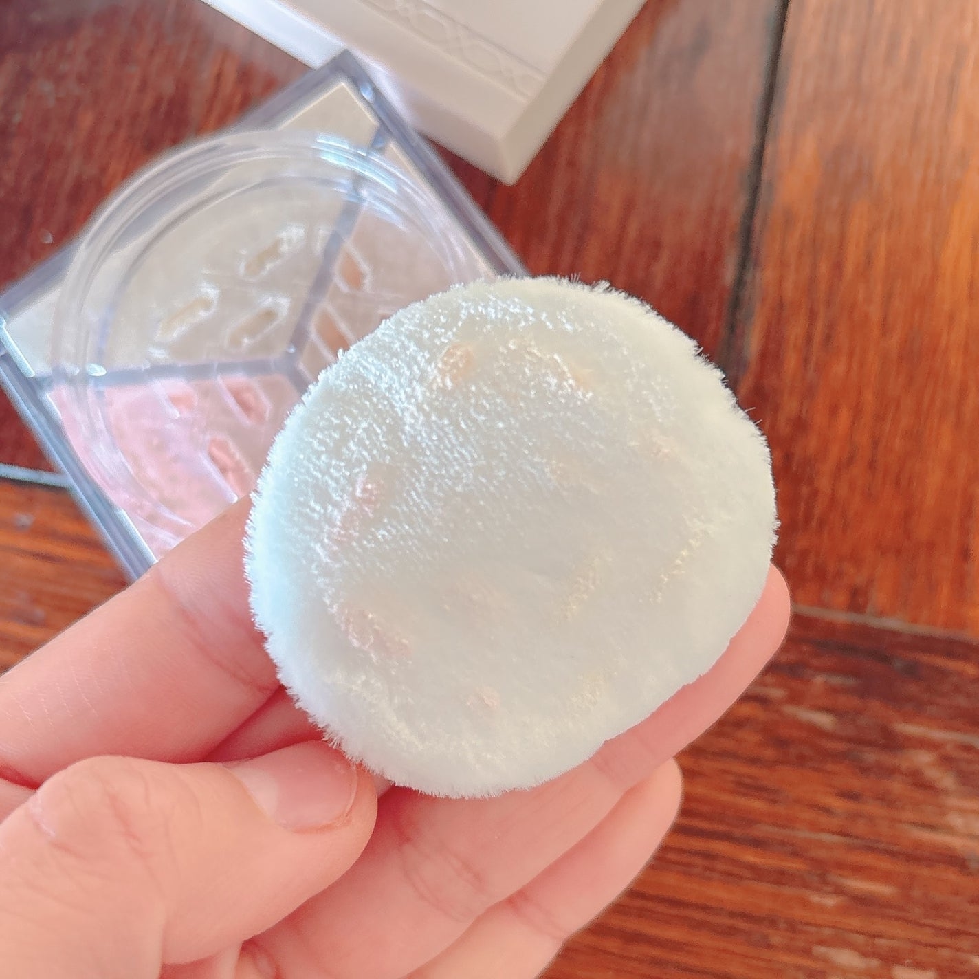 トリニタス グロウ パウダー/Visée/ルースパウダーを使ったクチコミ(6枚目)